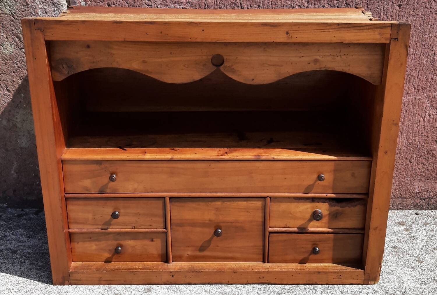 Intérieur d' écritoire à tiroirs.