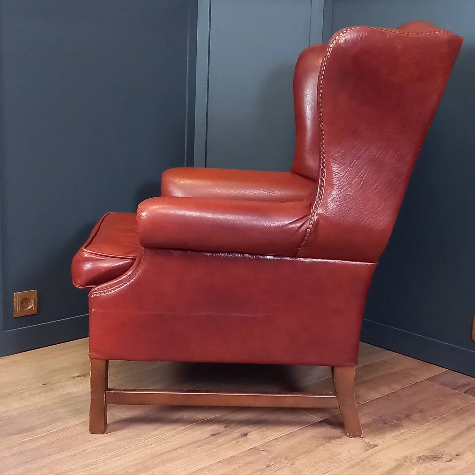 Large English sheepskin wingback armchair - Wingback chair - Arm chair