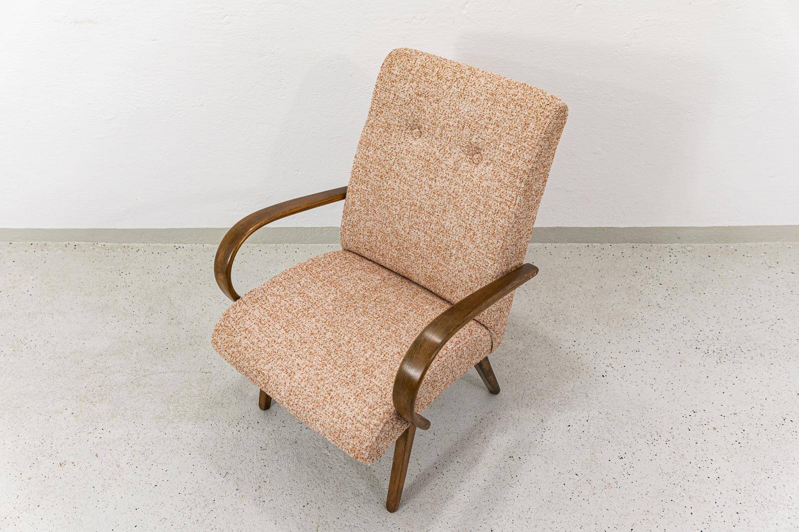 Mid Century Armchair Model 53 By J šmidek For Ton, 1960s