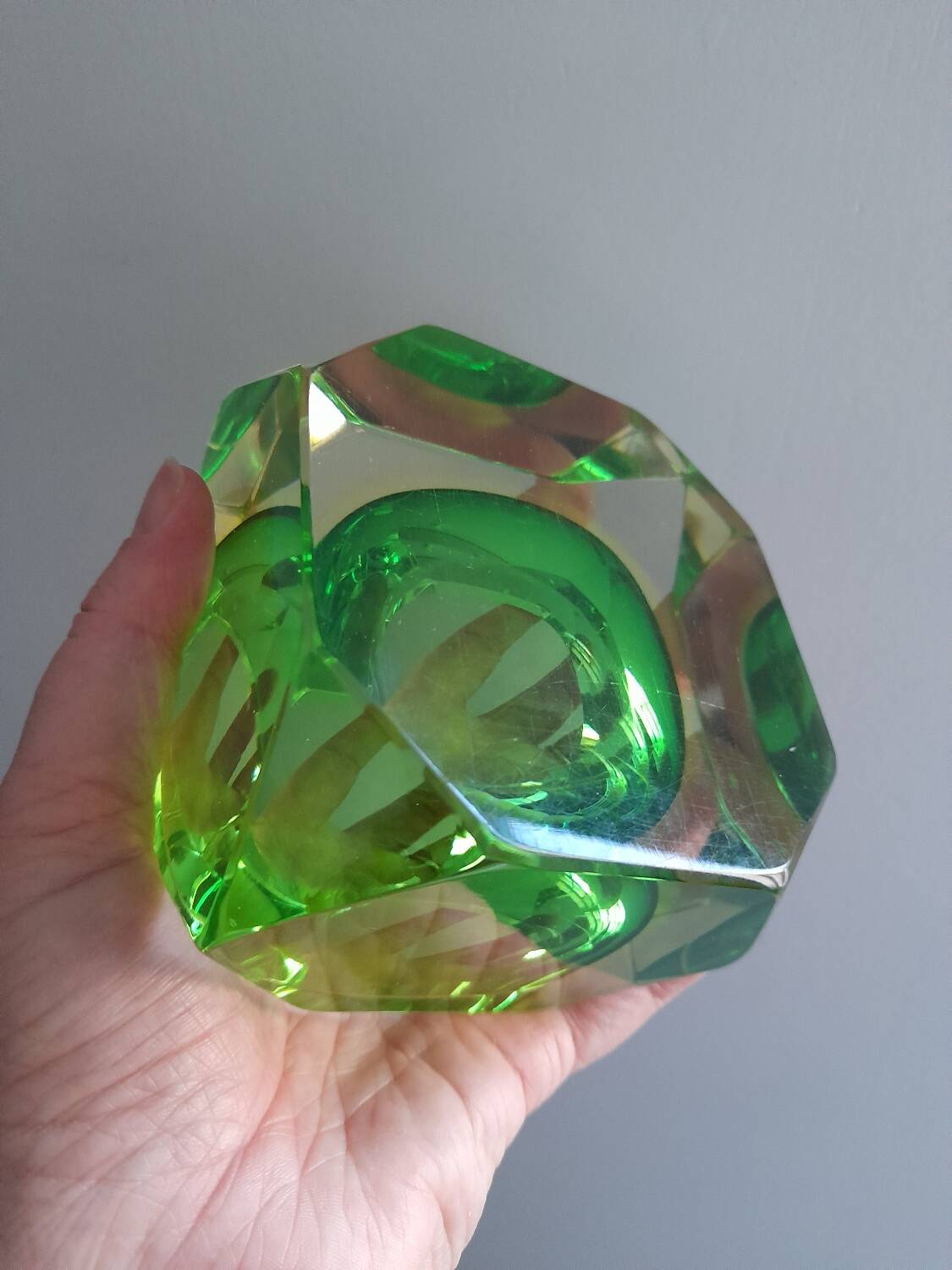 Cendrier ou vide poche en verre de Murano Sommerso