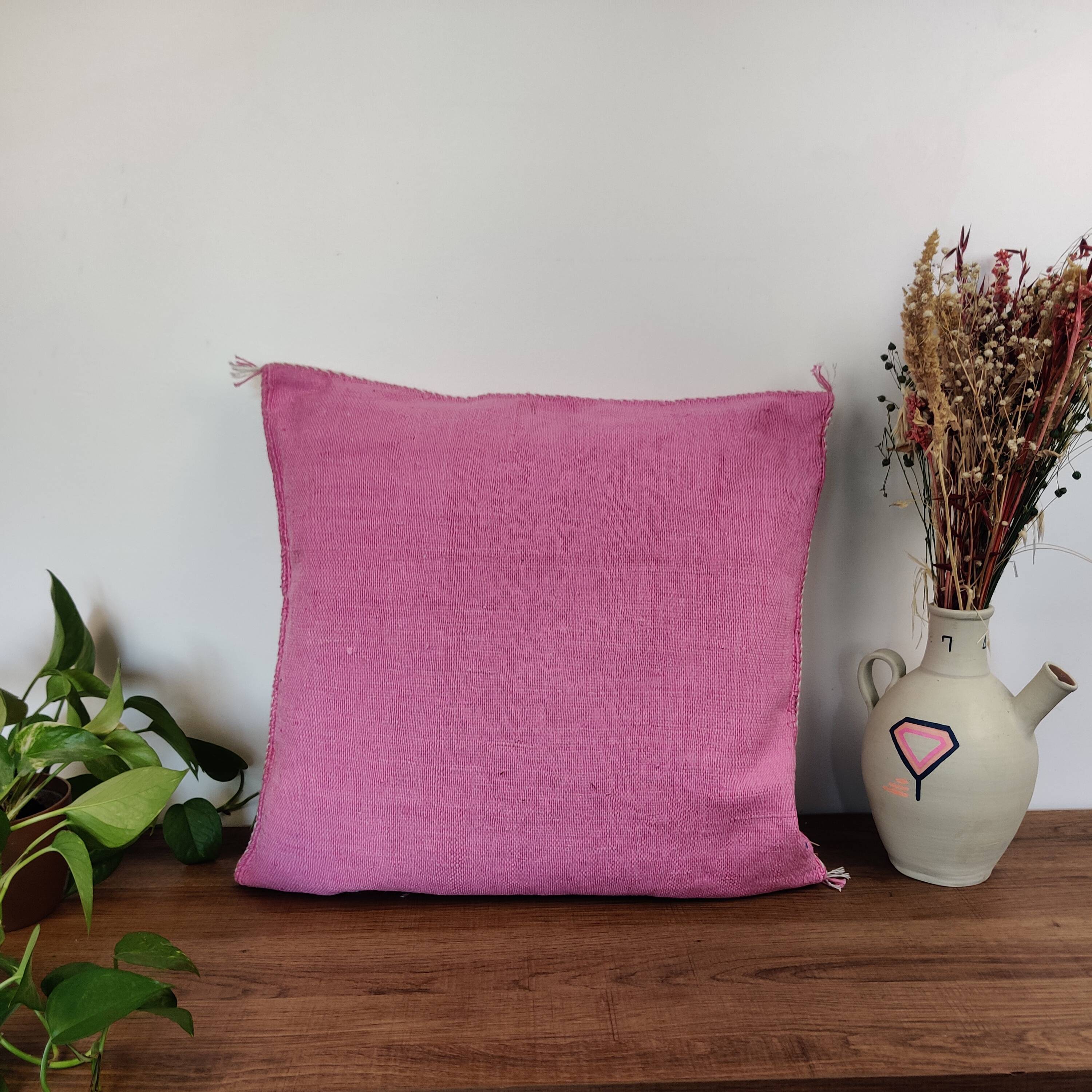 Berber cushion in pink cactus silk