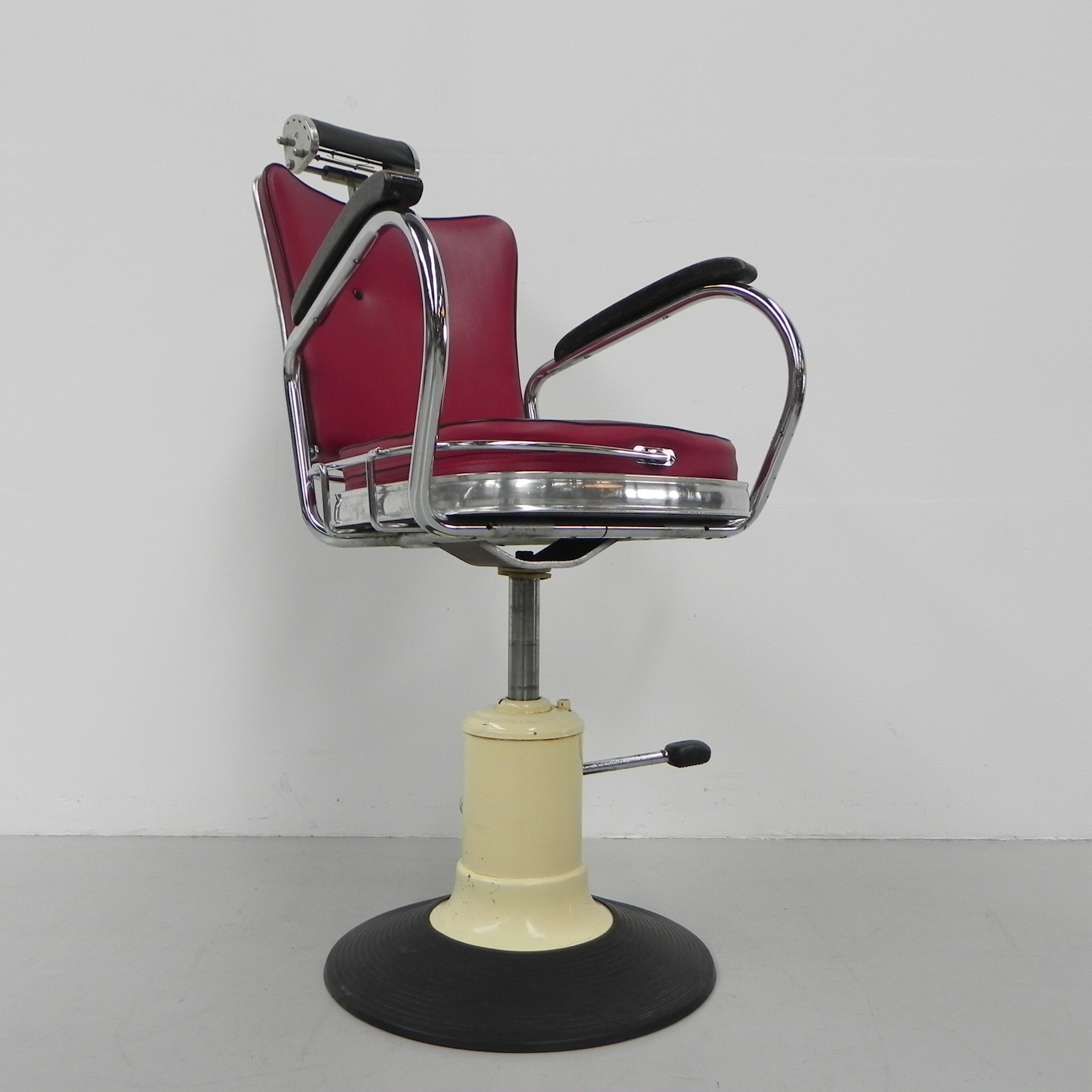 Vintage barber chair, barber chair Nubert