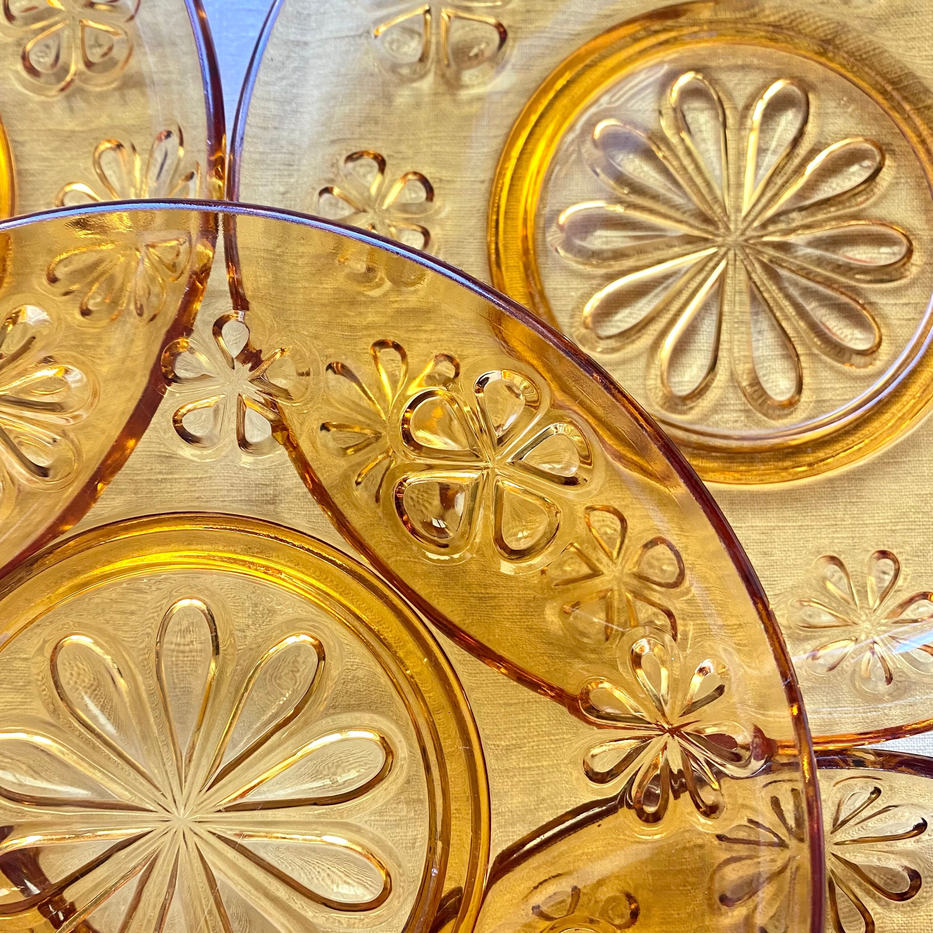 6 vintage dessert plates Vereco