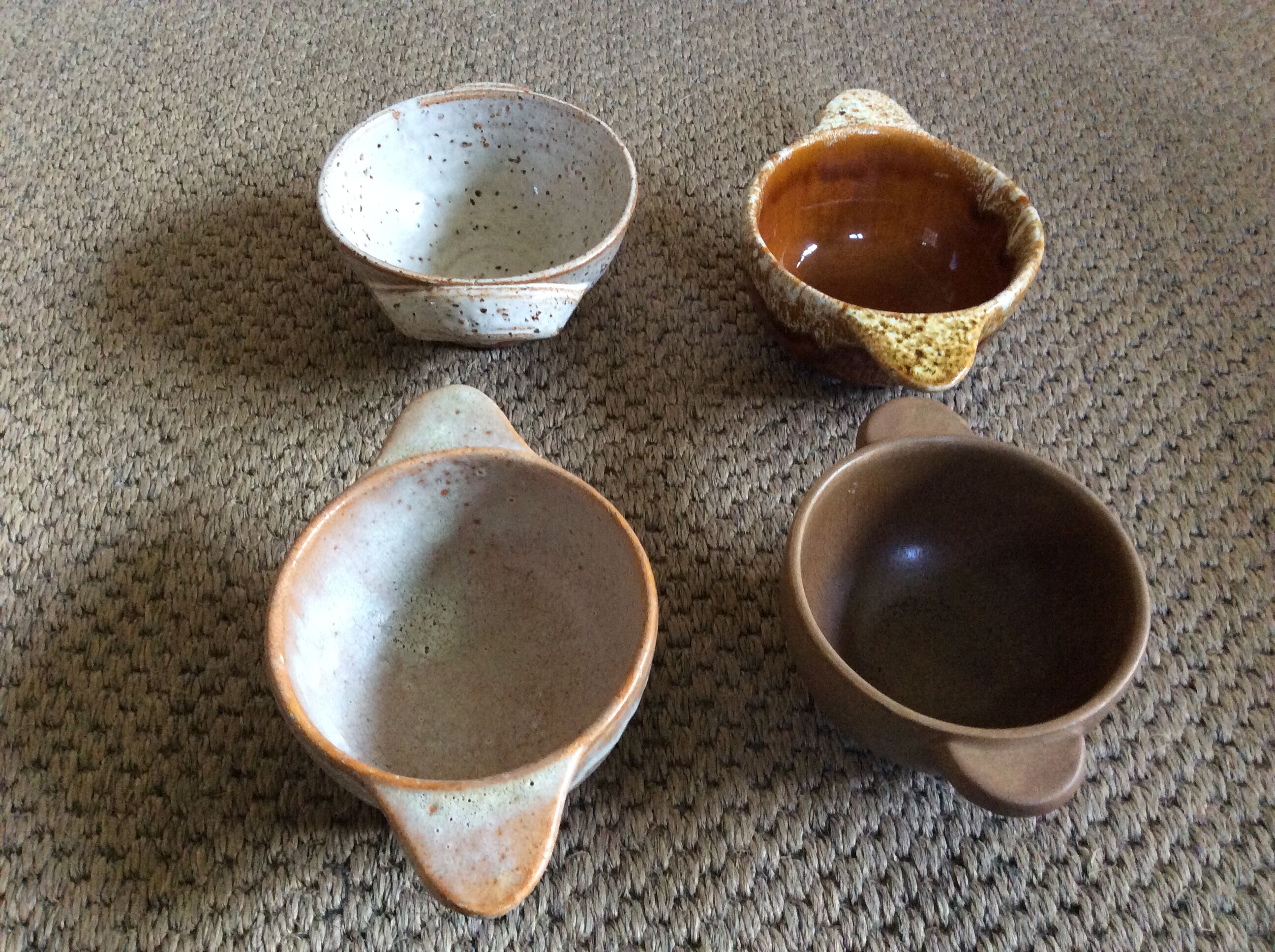 4 stoneware bowls