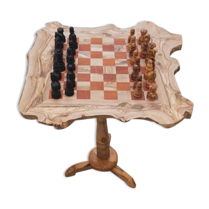 Table d'échecs rouge - rustique