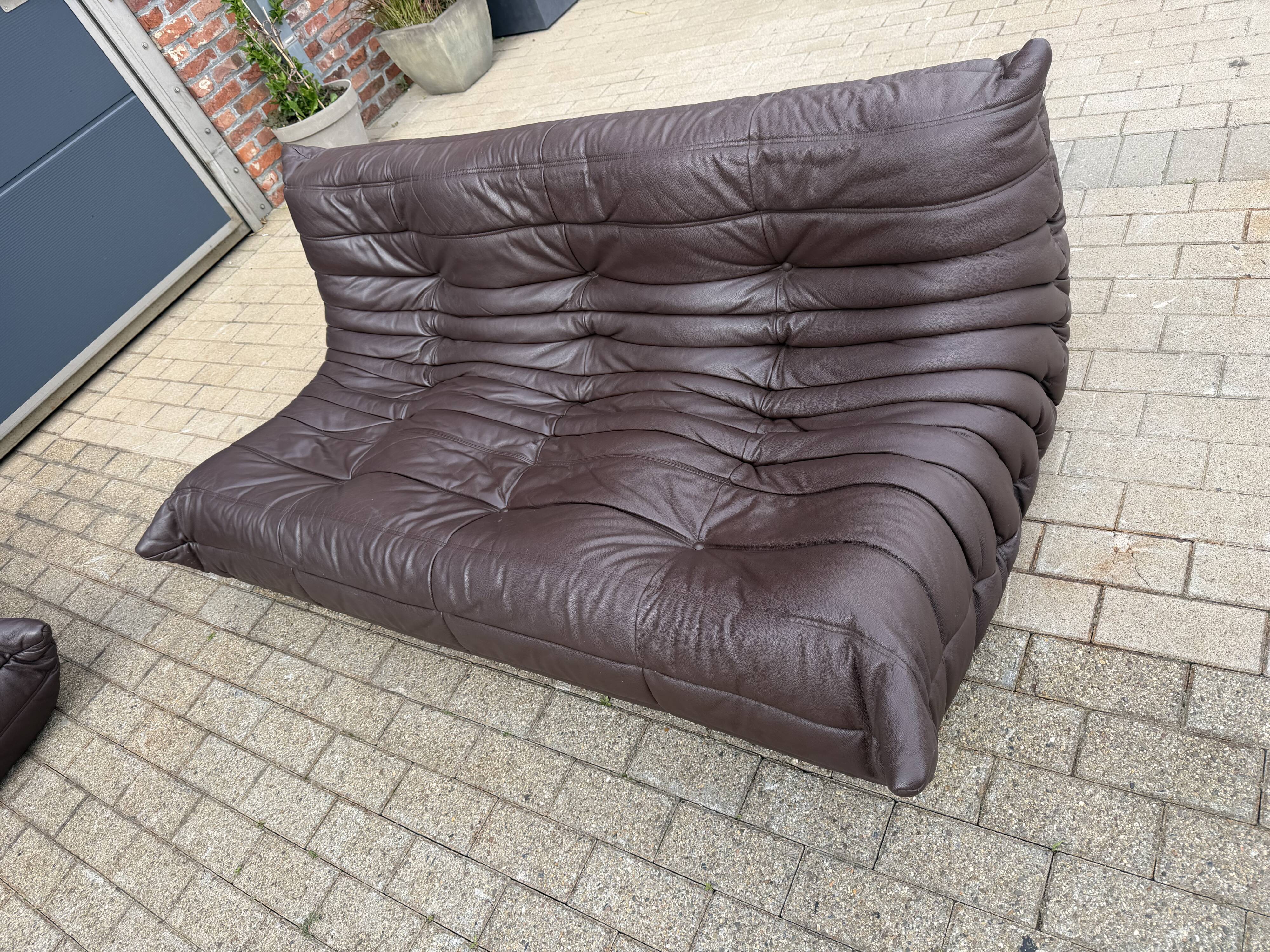 100% authentic Ligne Roset Togo 3-seater in chocolate brown original leather.