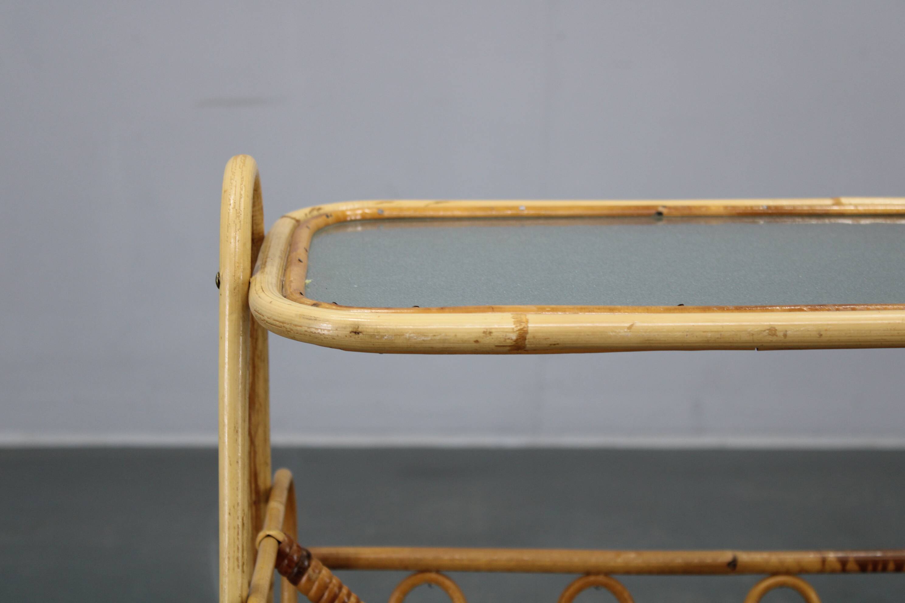 1970s Rattan Newspaper and Magazine Stand with Glass Top, Italy