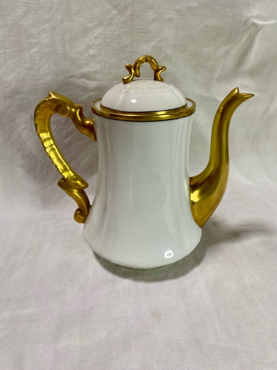 3-piece coffee service in Limoges porcelain – white and gilded