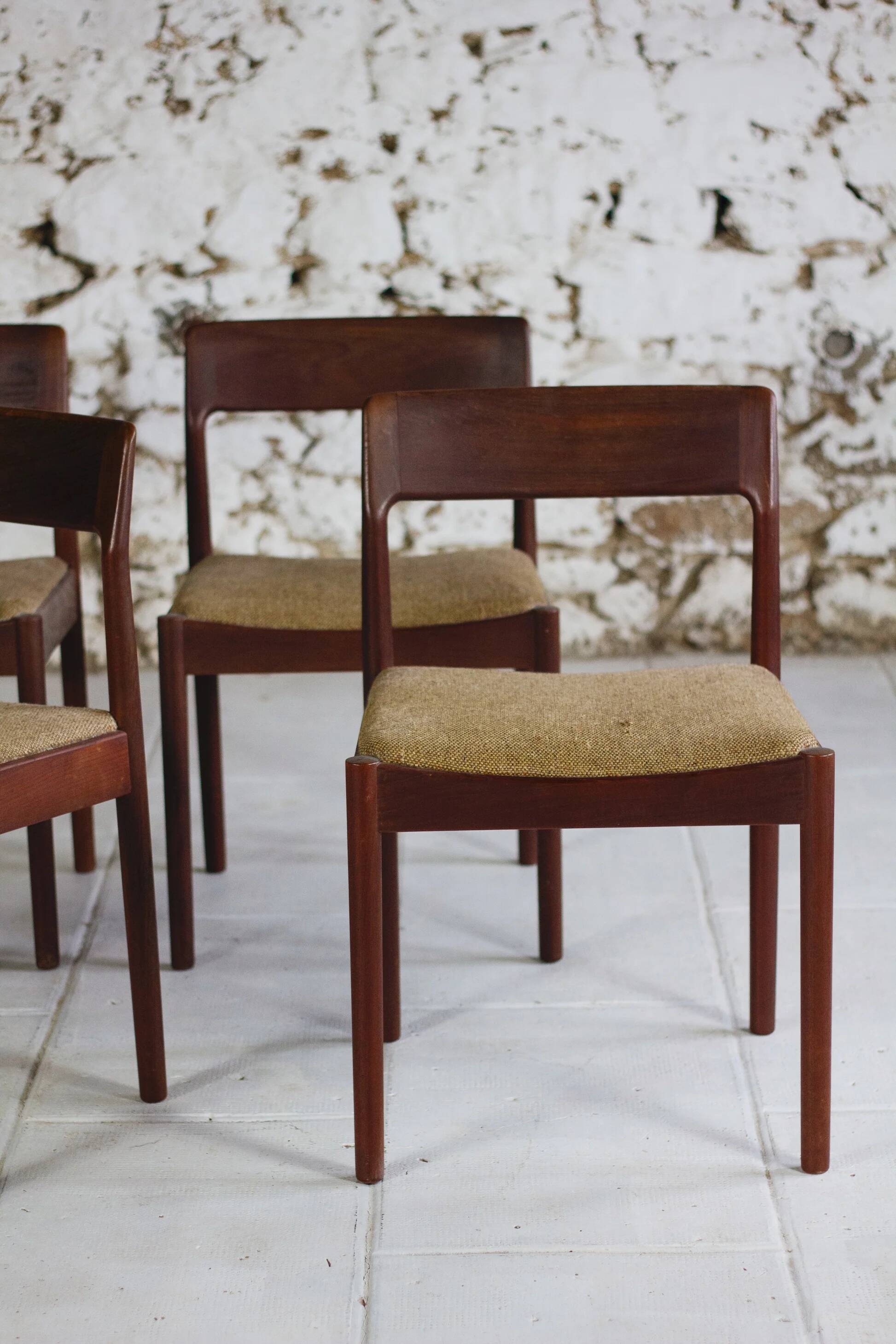 Set of 4 teak chairs and 2 armchairs by Johannes Nørgaard for Møbelfabrik, 1960