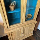 Old 2-body display case