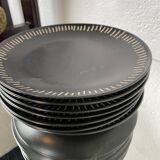 7 black ceramic plates
