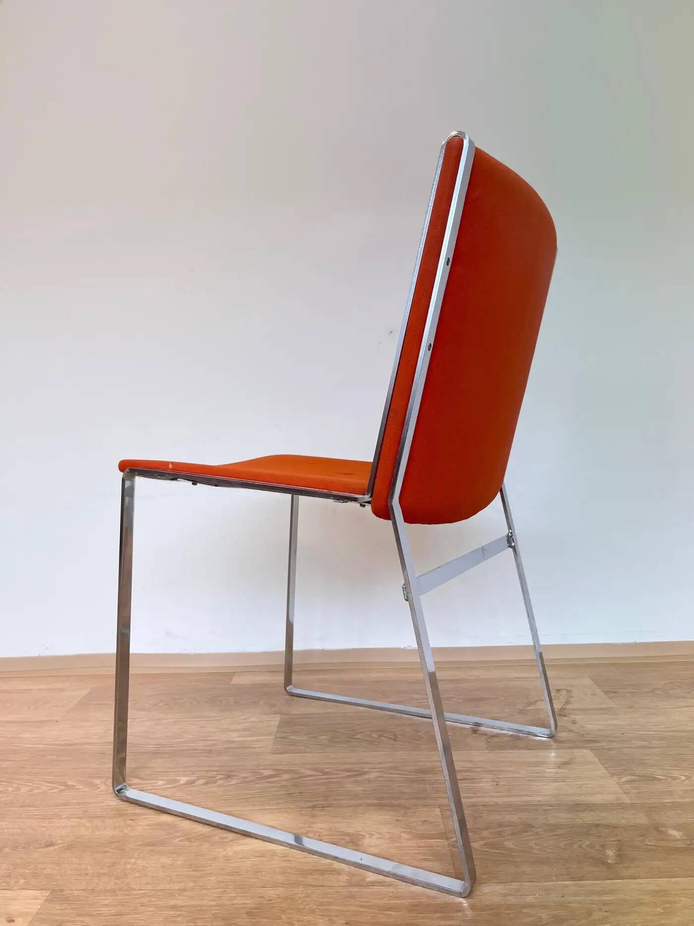 Set of mid-century design chrome dining chairs and table, 1970s