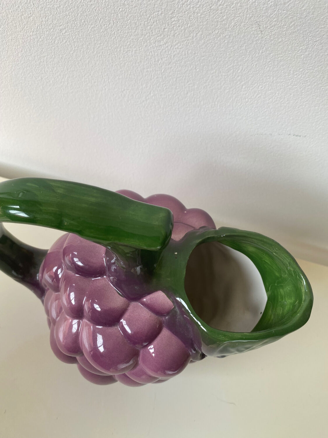 Grape slip pitcher