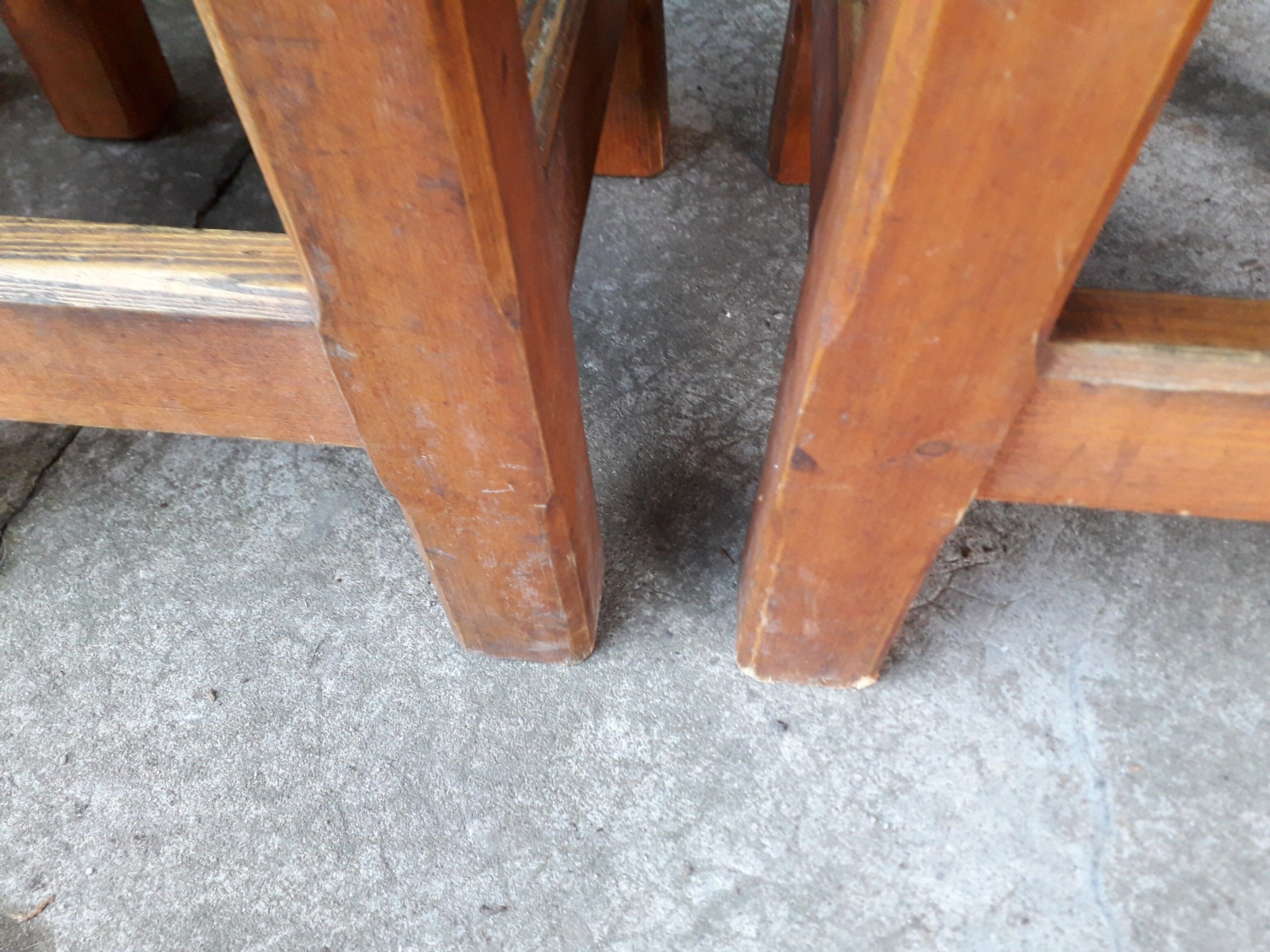 4 pine mountain style stools