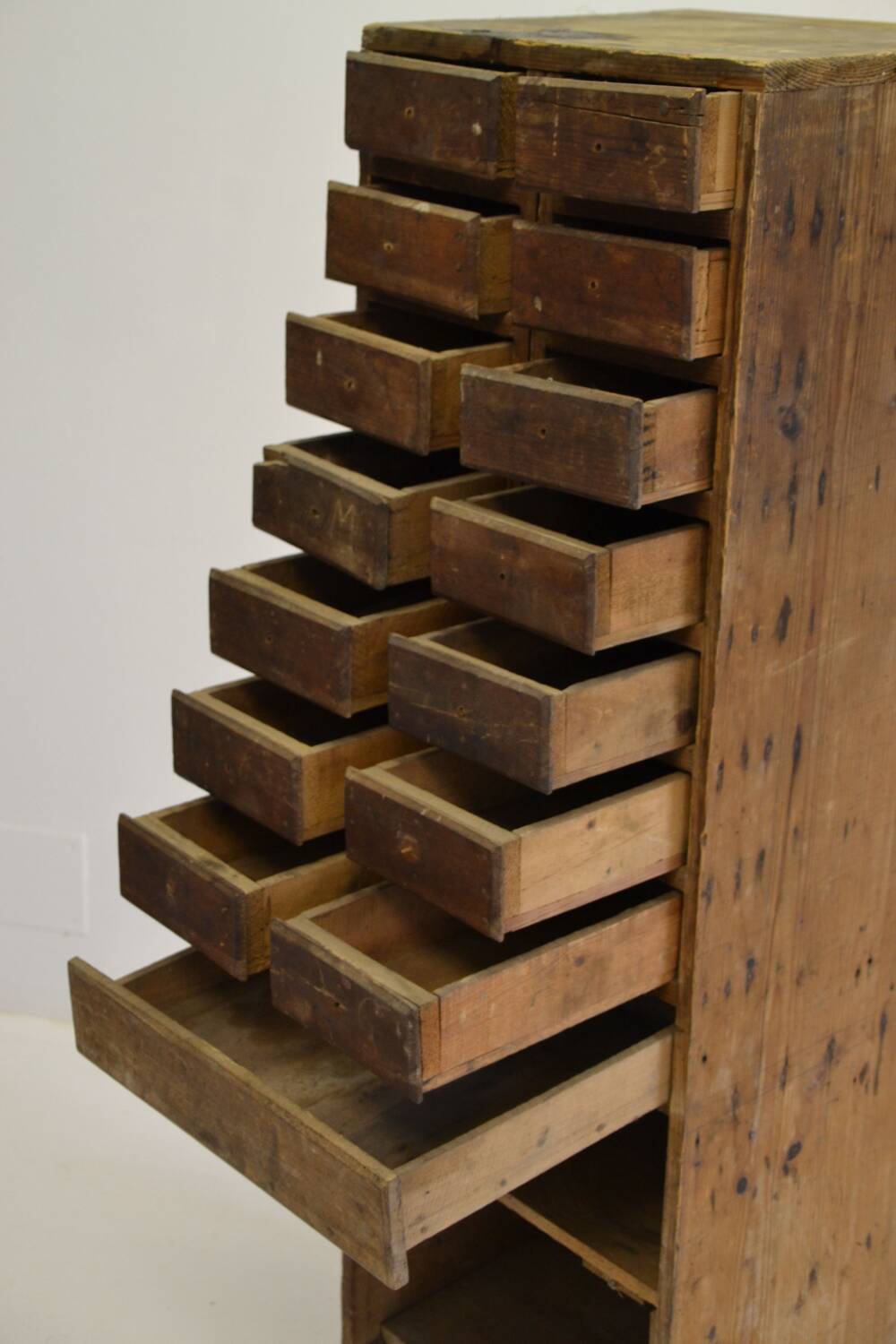 Workshop or craft furniture with drawers