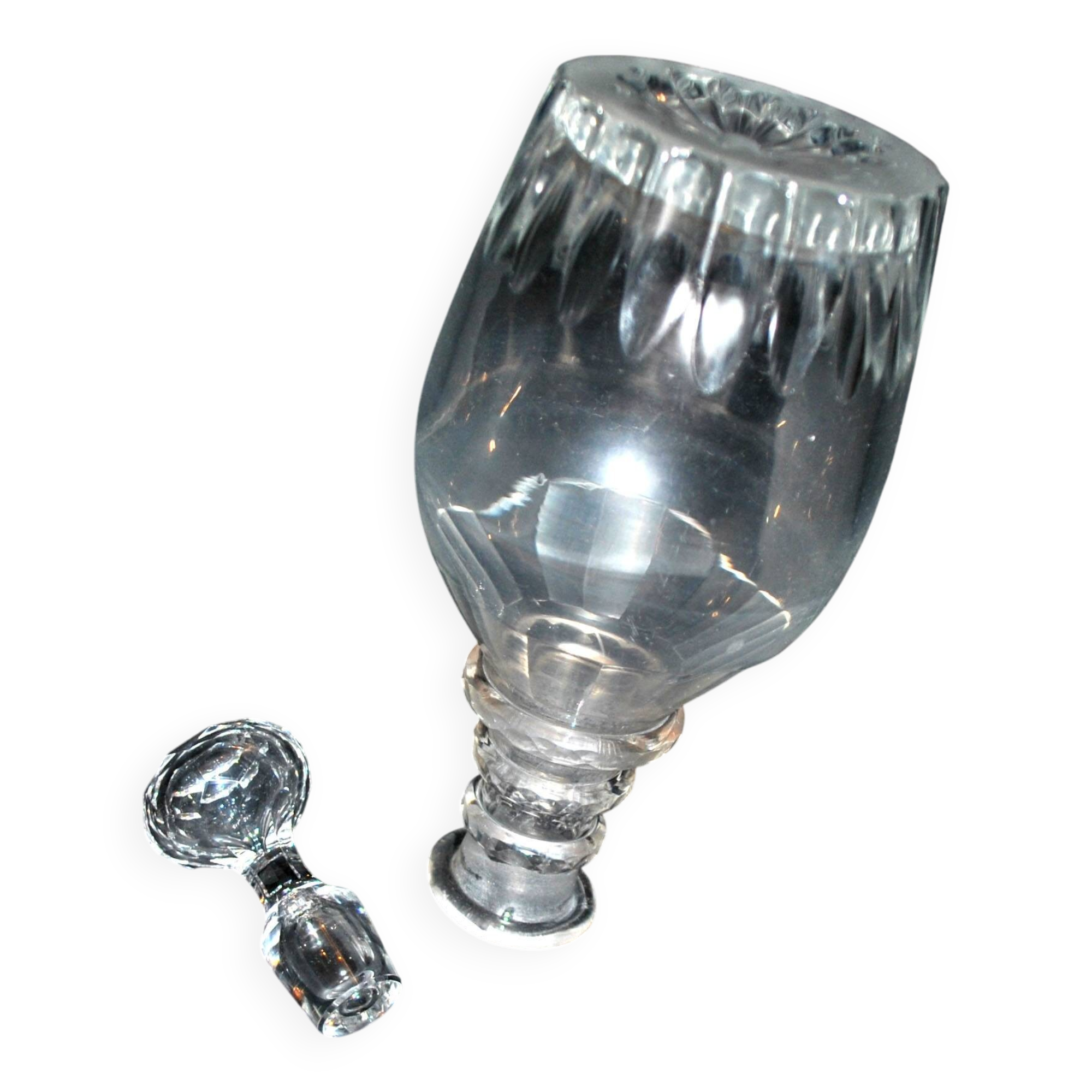 Antique bistro carafe in vintage cut glass, height 28cm