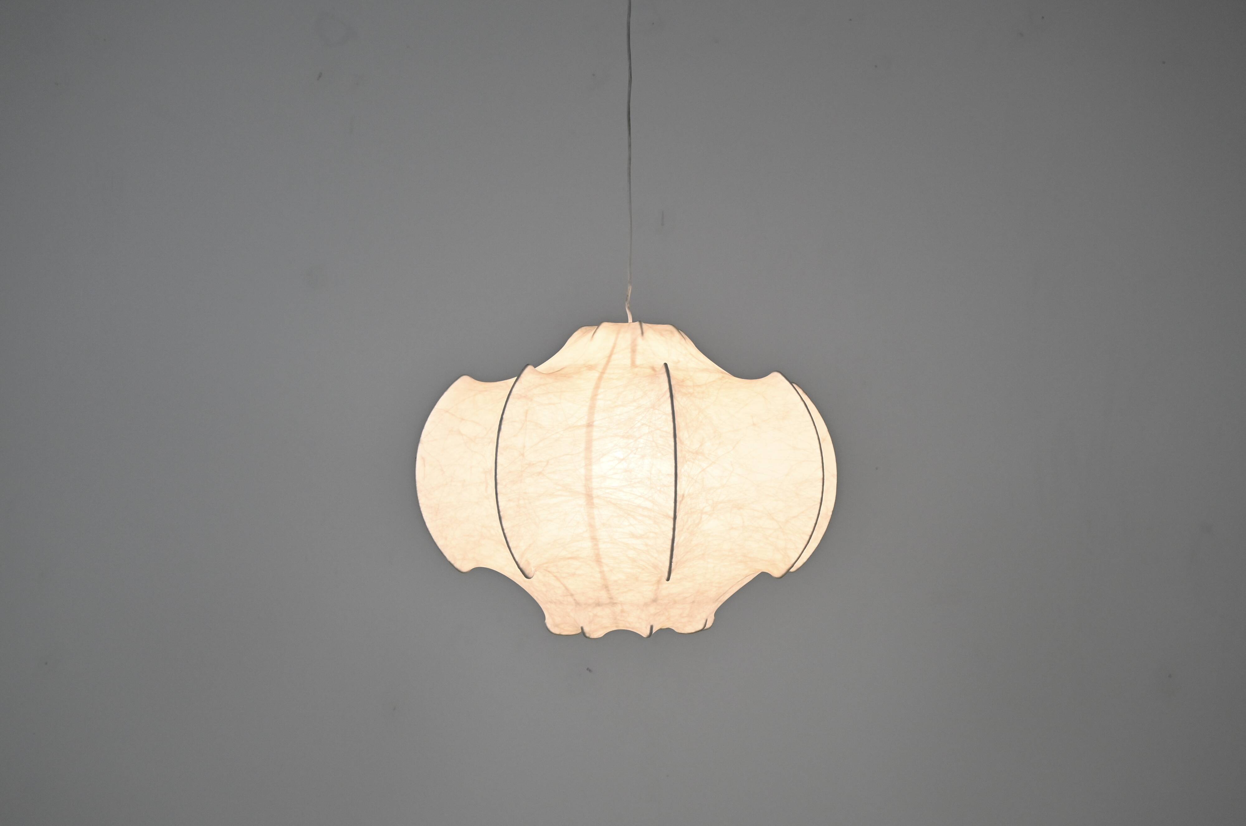 “Viscontea” pendant light by AchilleSu & Pier Giacomo Castiglioni for Flos