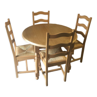 Round table & 4 straw oak and beech chairs