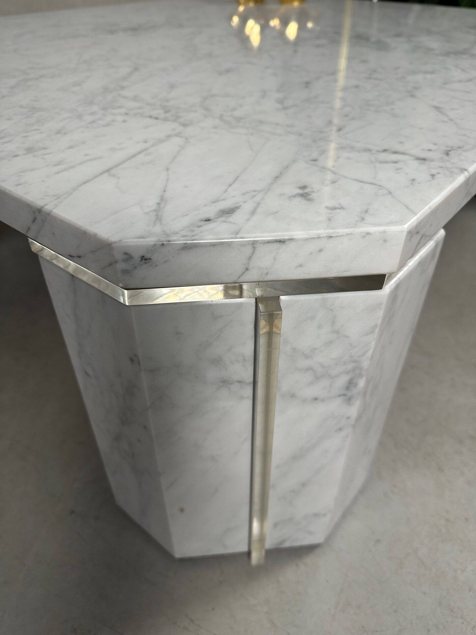 Vintage coffee table – Carrara marble