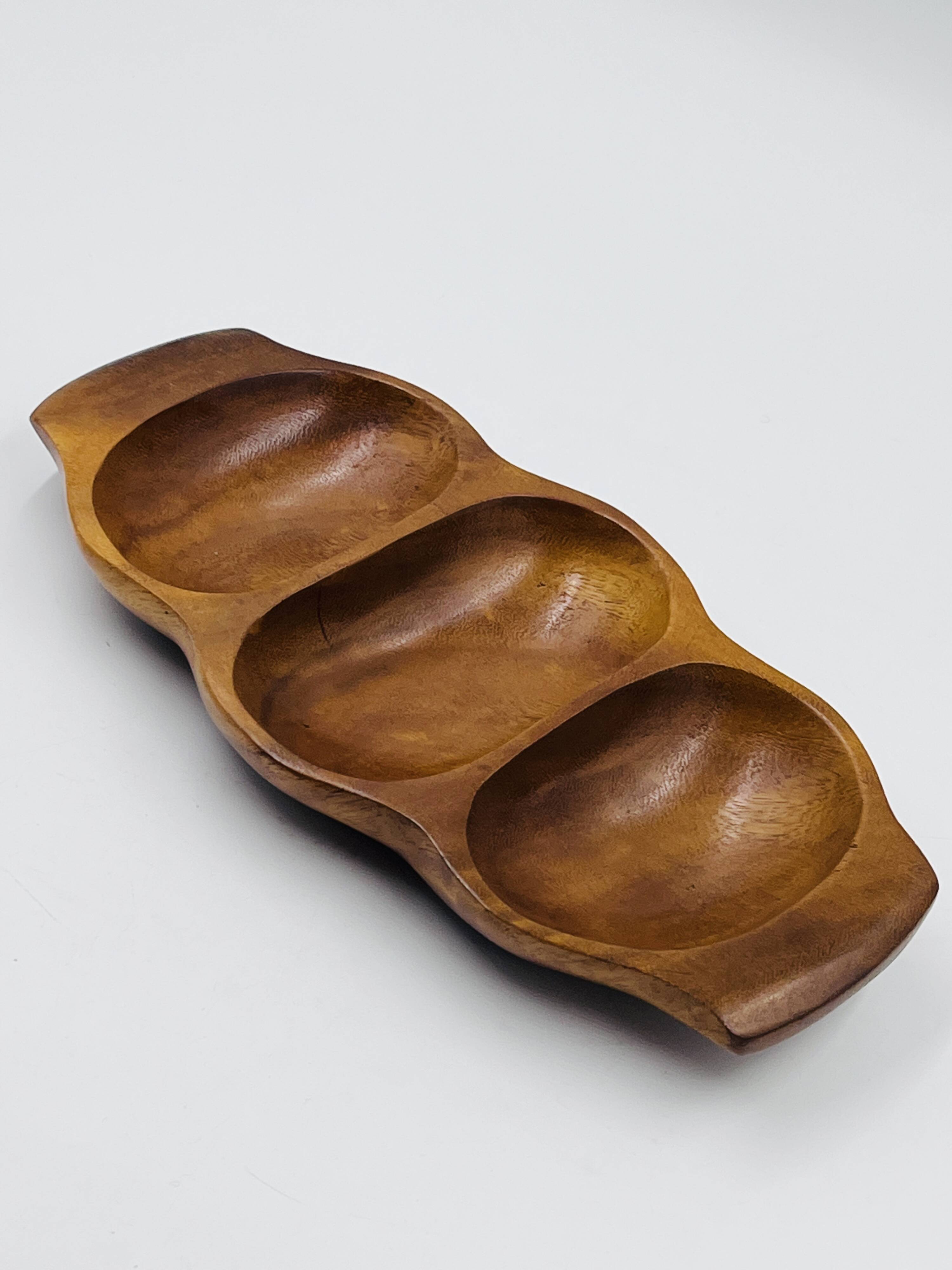 Segmented wooden plateau carved from exotic wood, Asia, 1970s.