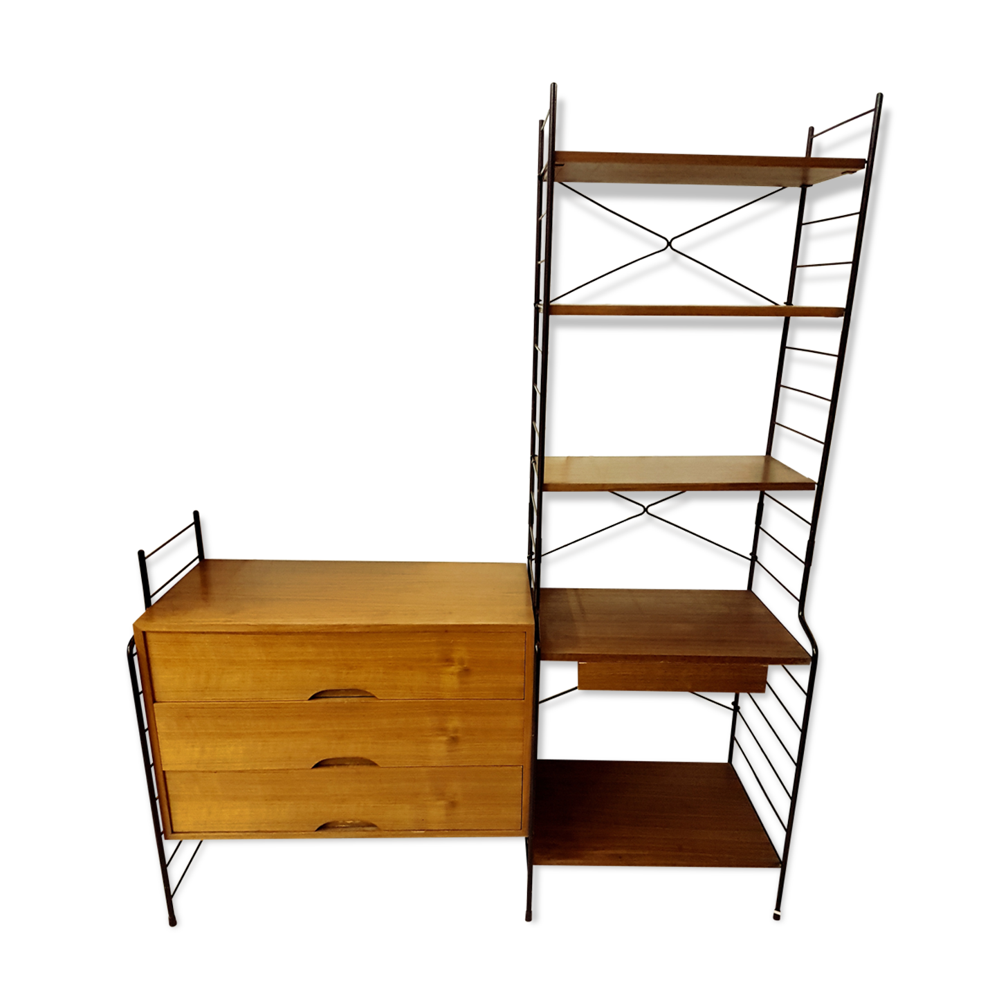 Adjustable shelves WHB string of the 1960s