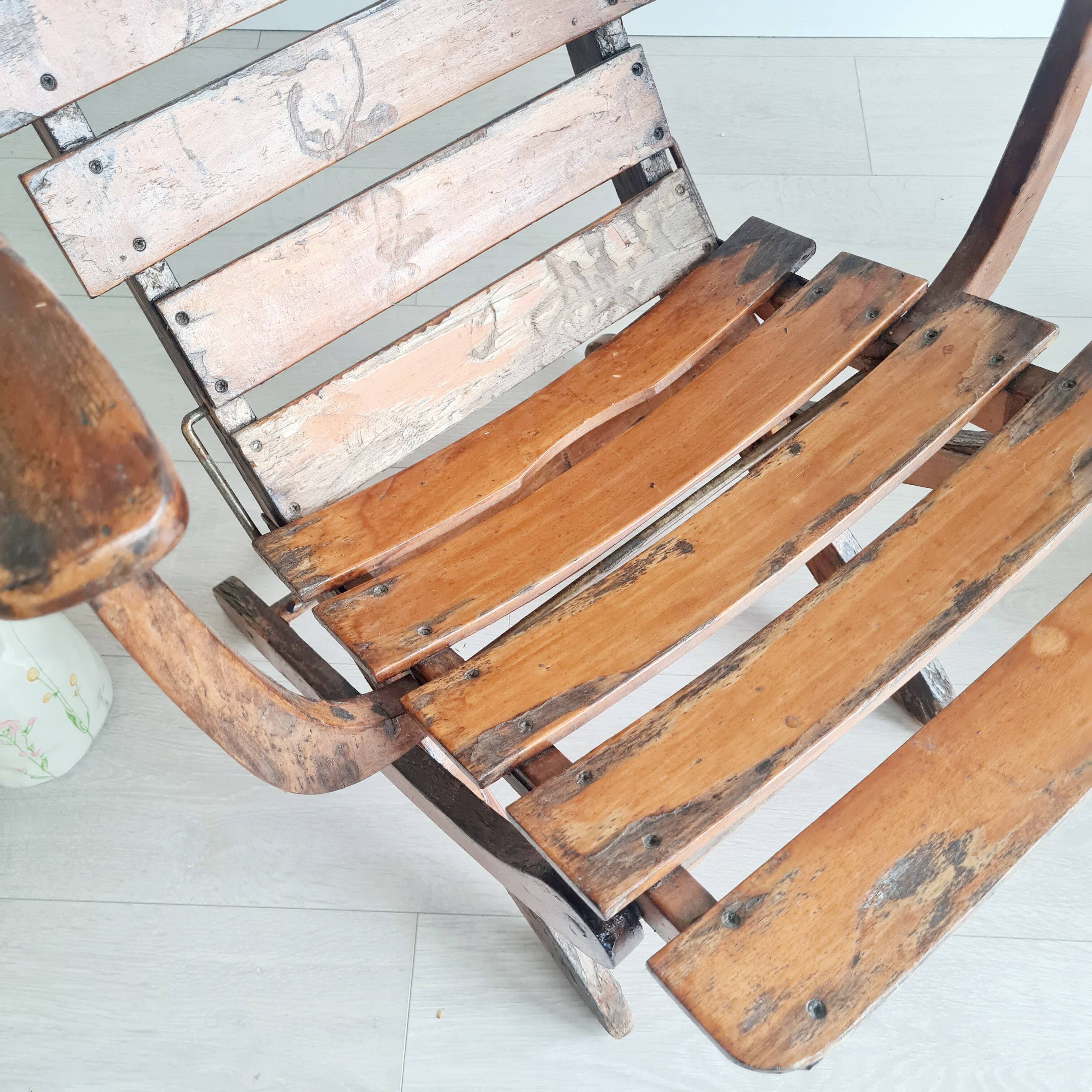Pair of antique wooden deckchairs - Clairitex antique armchairs