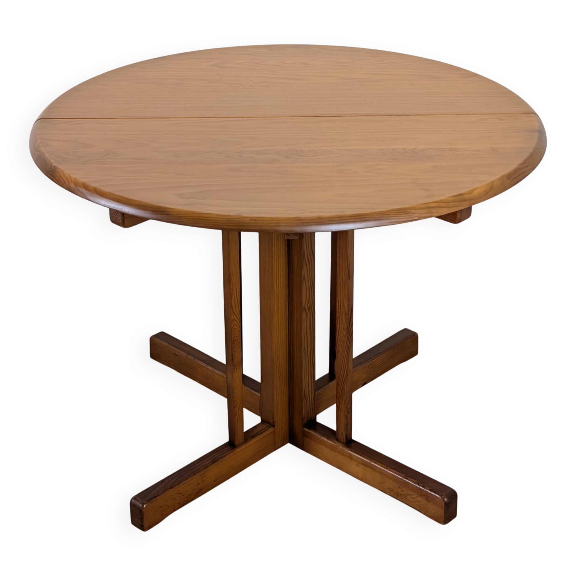 Extendable round table