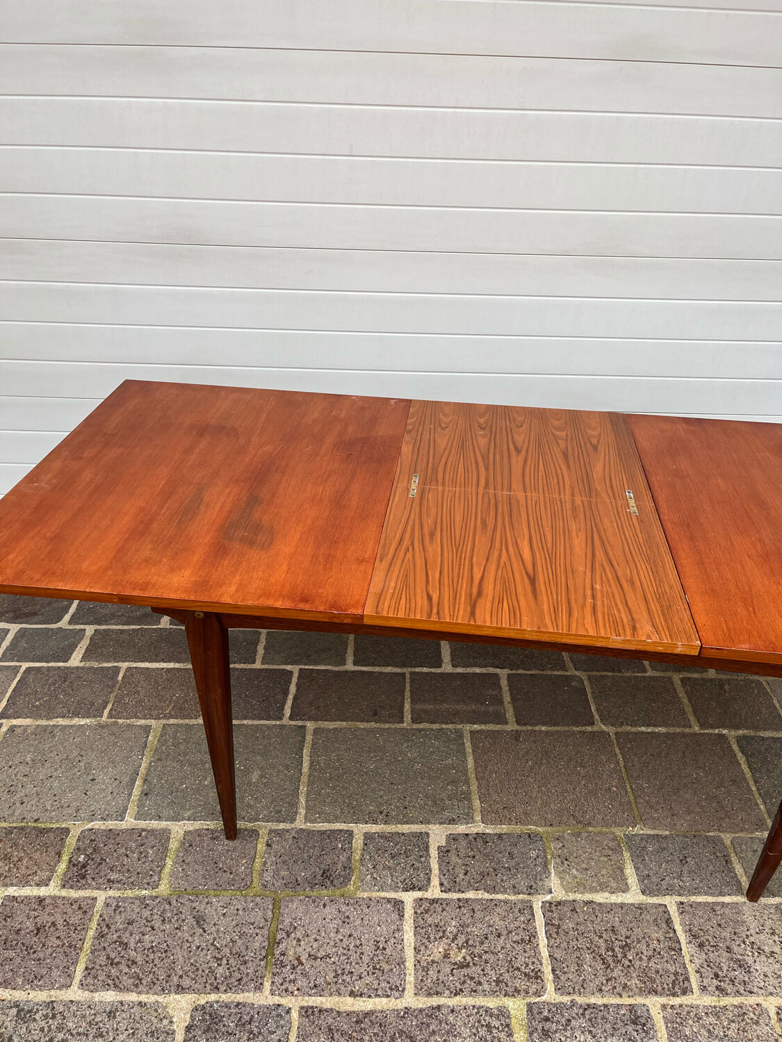 Scandinavian style extendable table