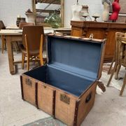 Ancienne malle de voyage « Soyez Père » Lille