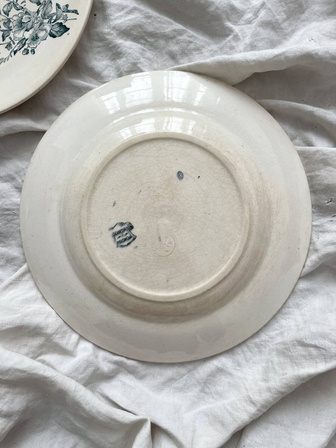 2 flat plates in iron earth “Mignon” Longwy