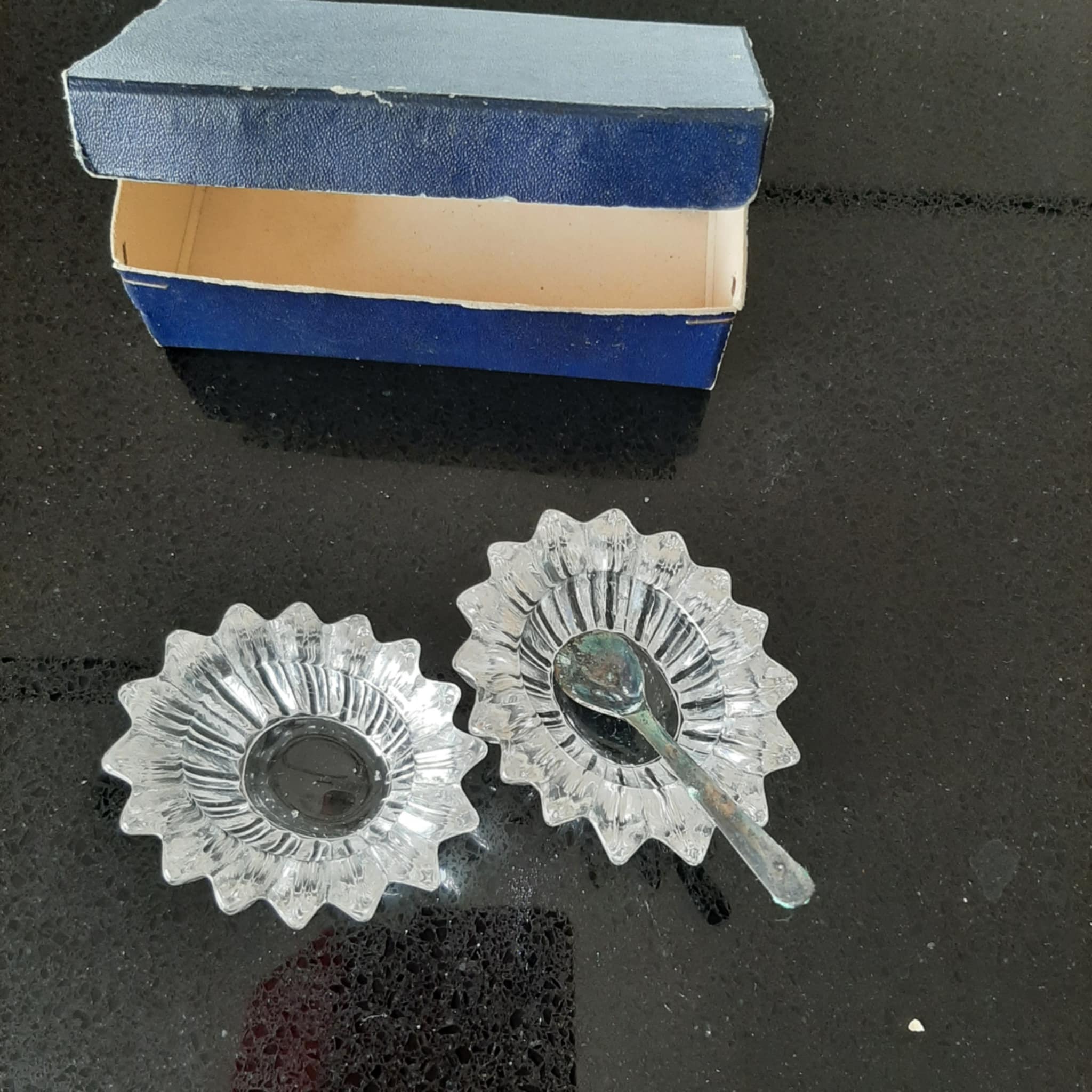 Set old pepper/glass