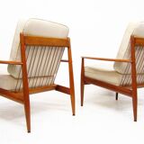 Deux chaises longues "118" par Grete Jalk