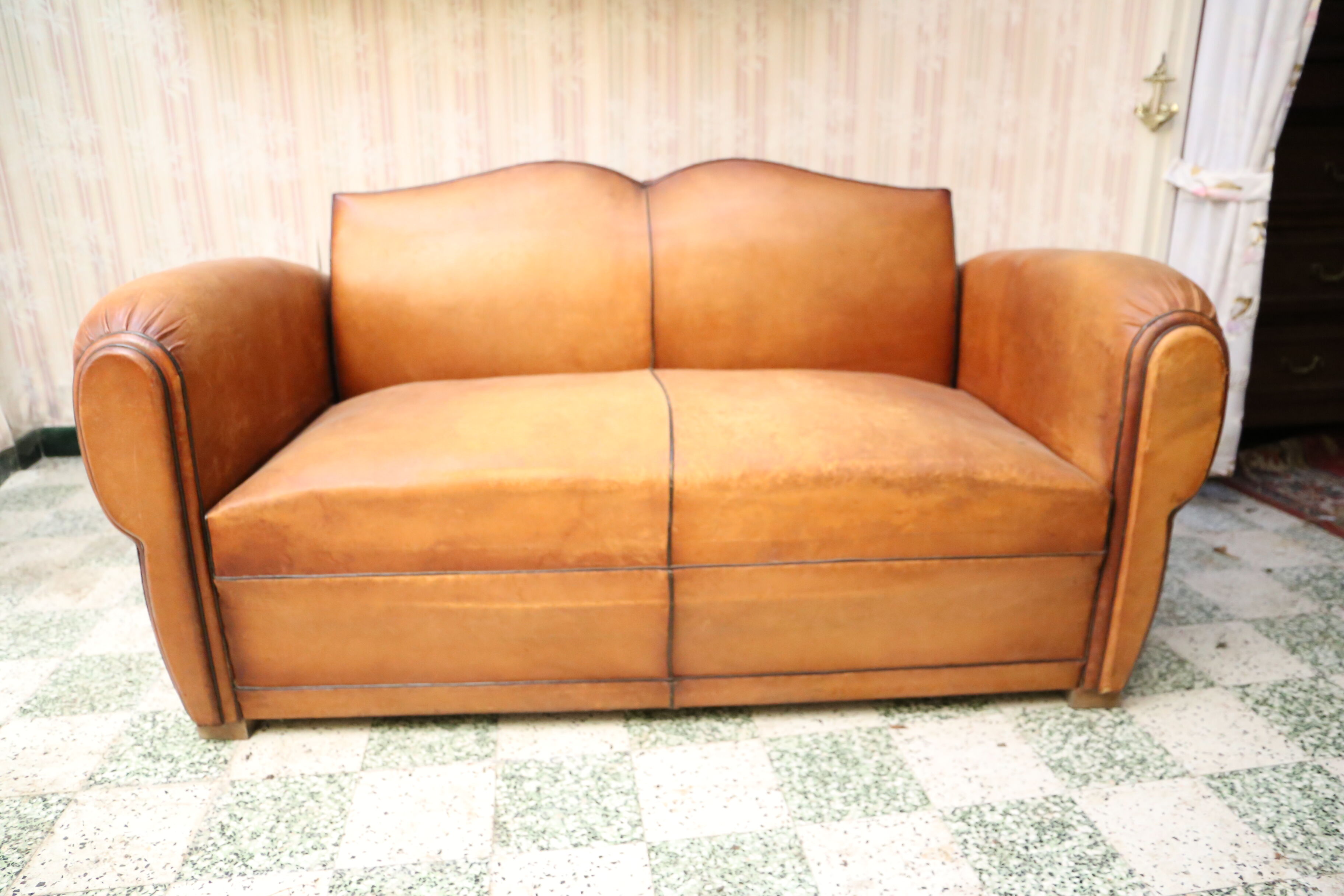 Moustache club sofa in leather, 40s