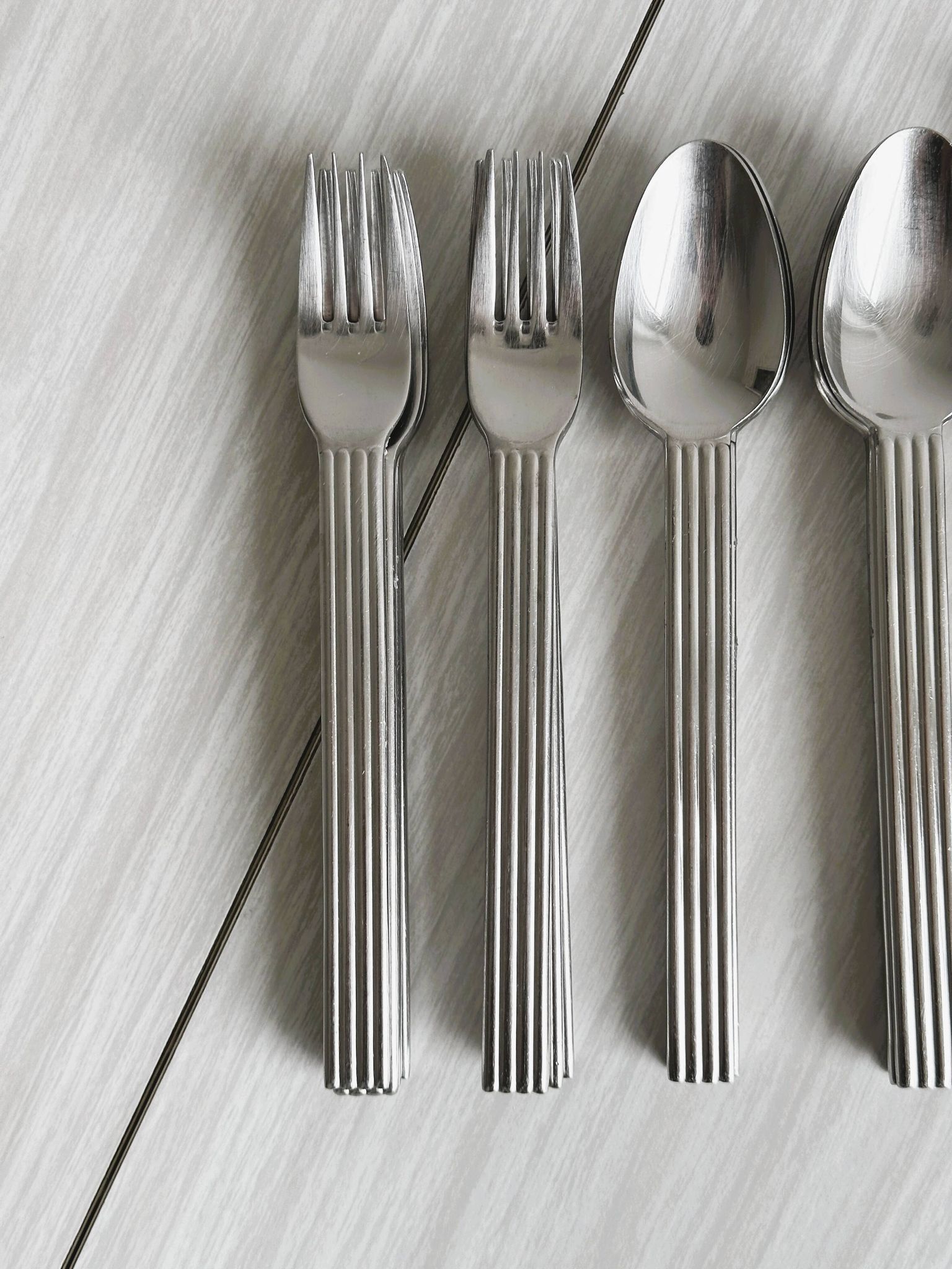 Set de 18 couverts IKEA made in Korea