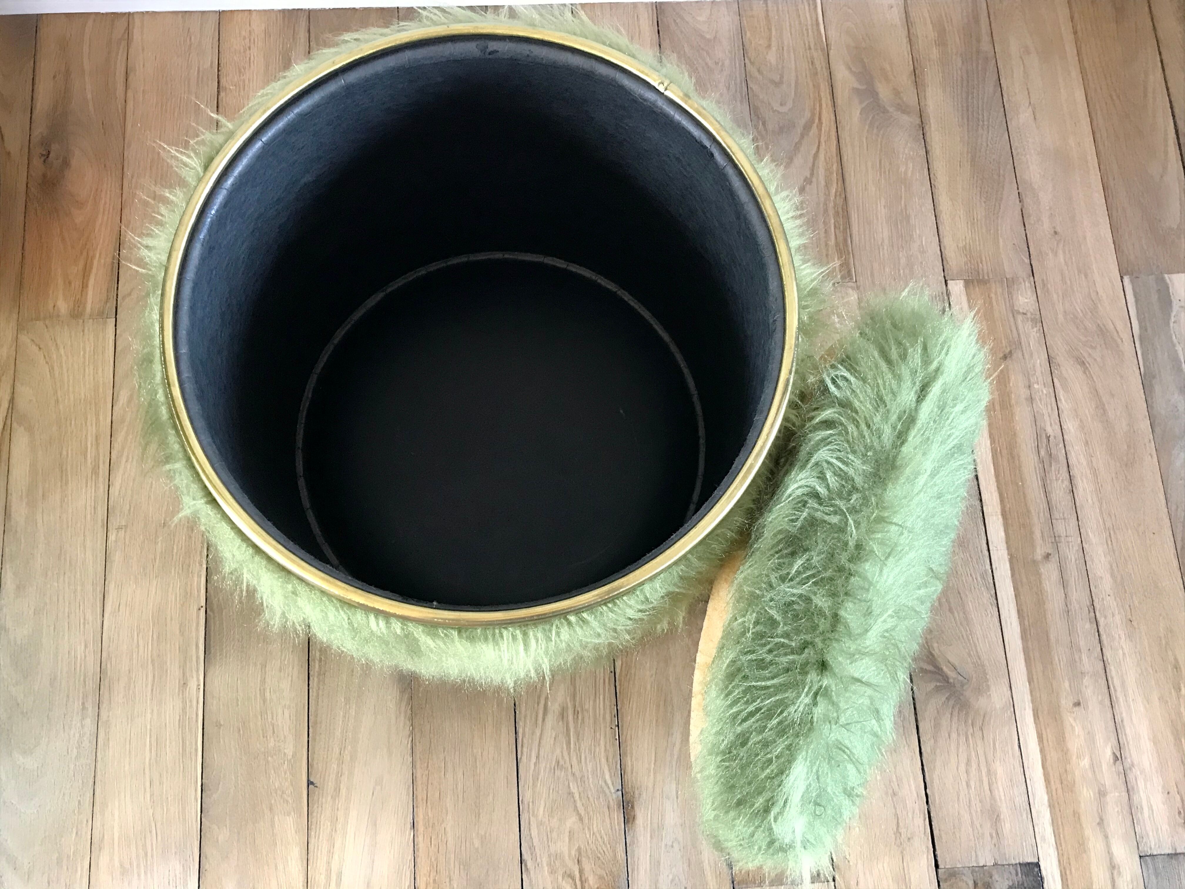 Pouf chest moumoute green and gold vintage years 60-70