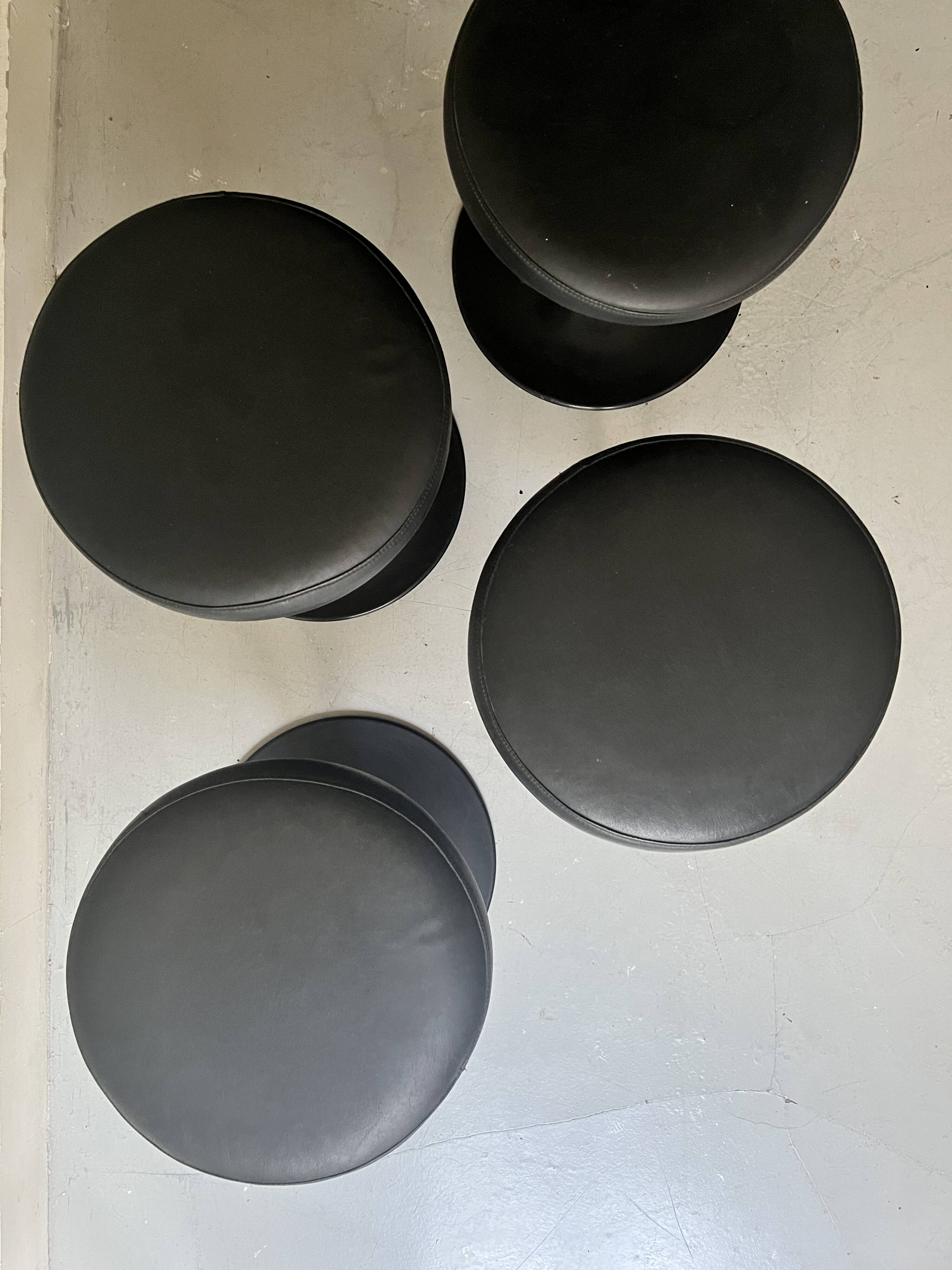 Tabouret tulipe Saarinen noir , design 1970