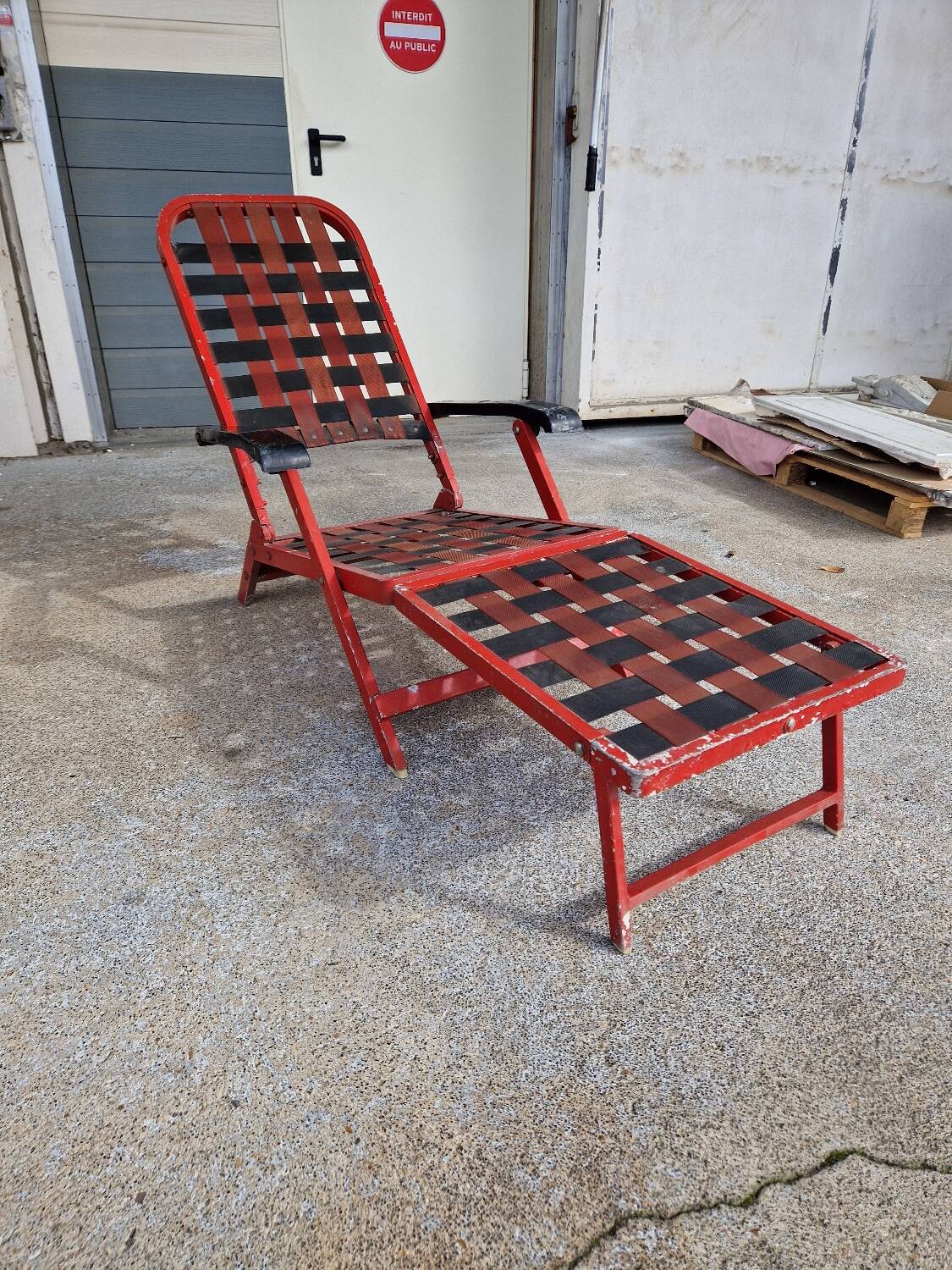 Deck chair from the deck of the liner France