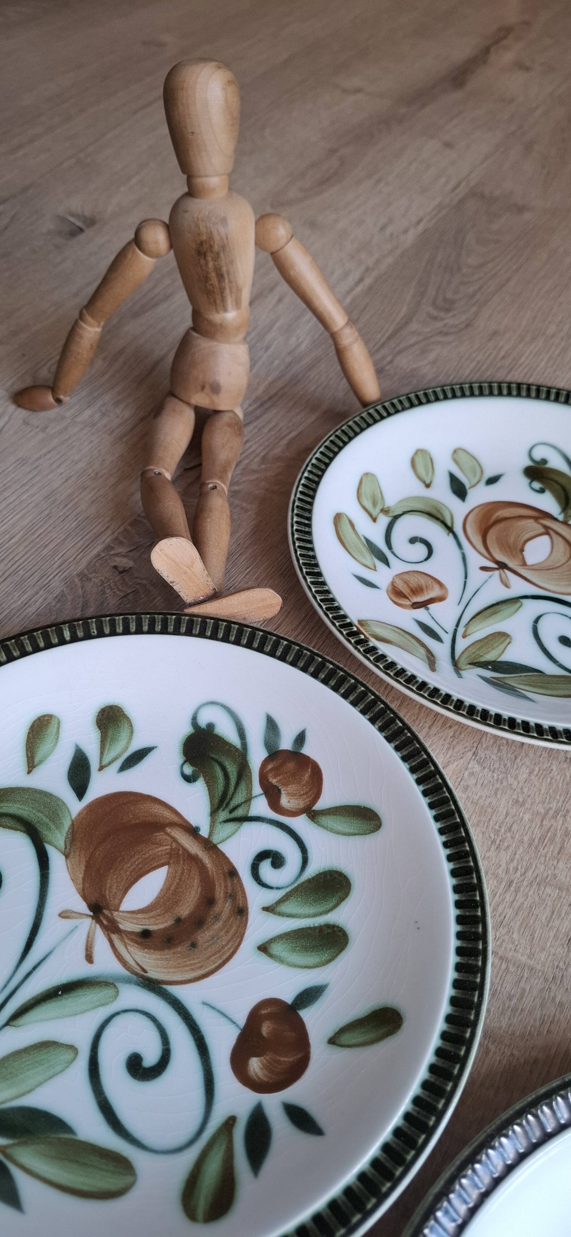 Set of 4 Argenteuil Boch plates 1966