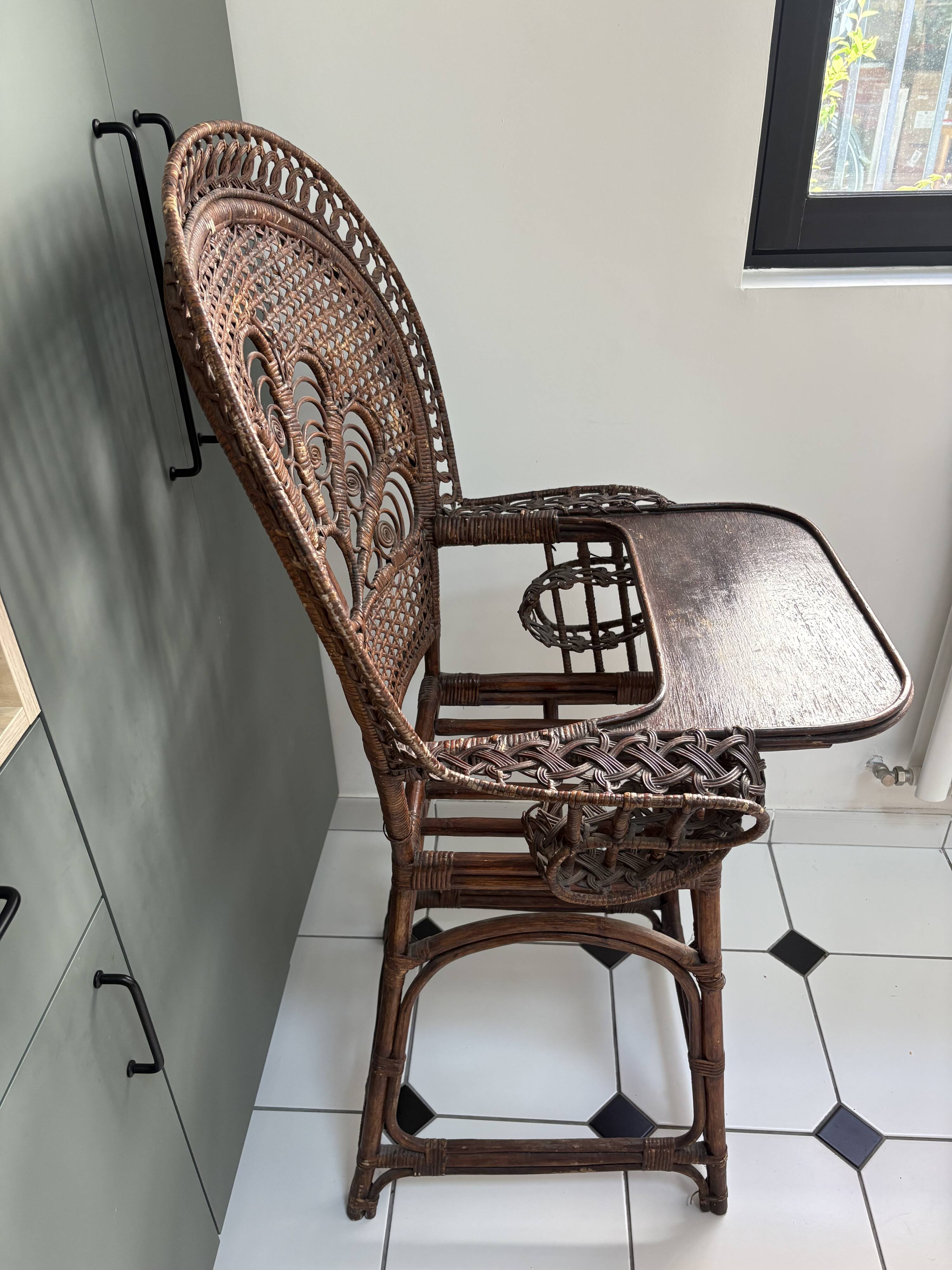 Emmanuelle armchair high chair version