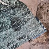 Table basse "oeil" en marbre vert émeraude, Roche Bobois, France, 1970