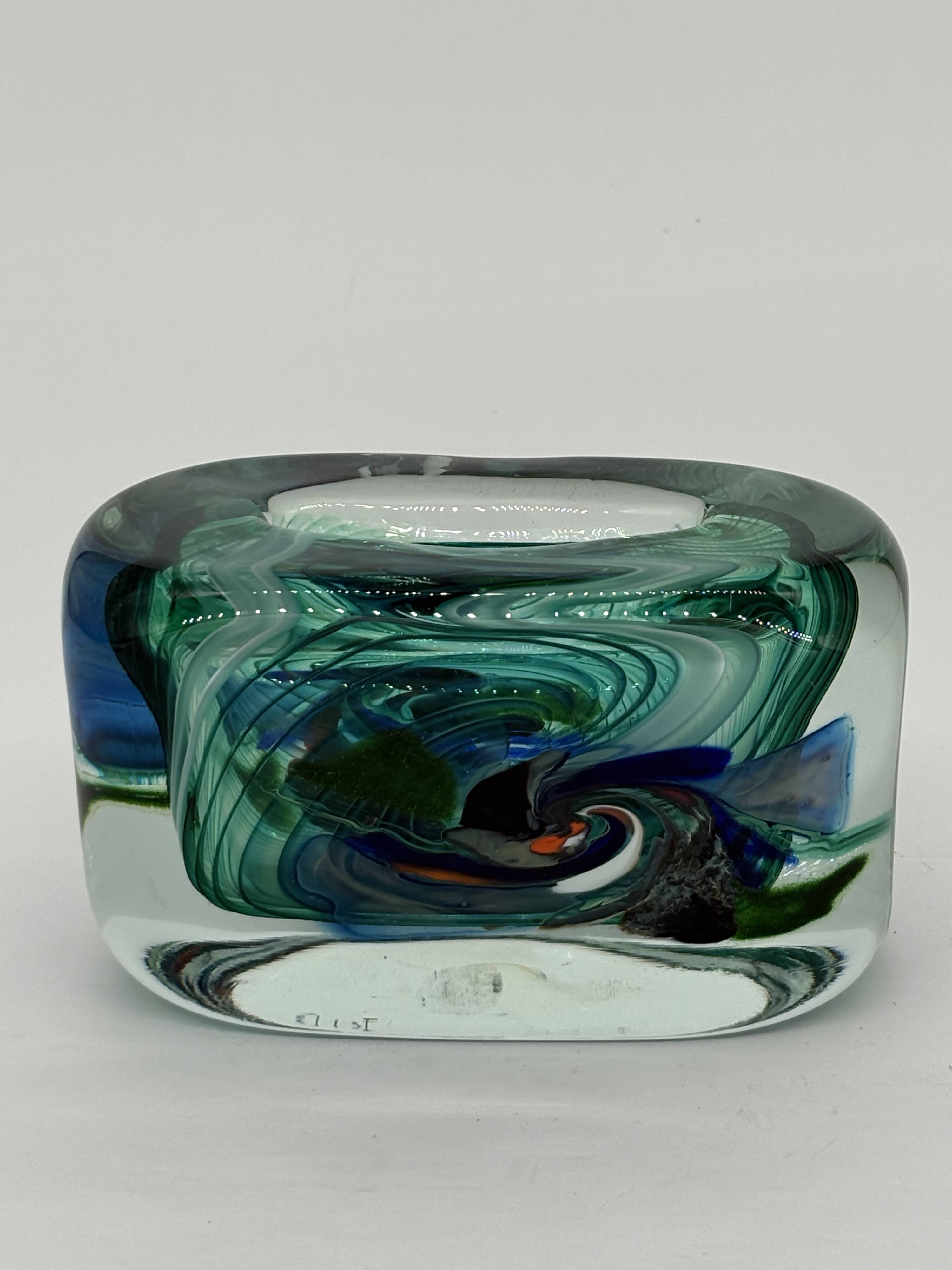 Murano vase in green signed by Robert Pierini.