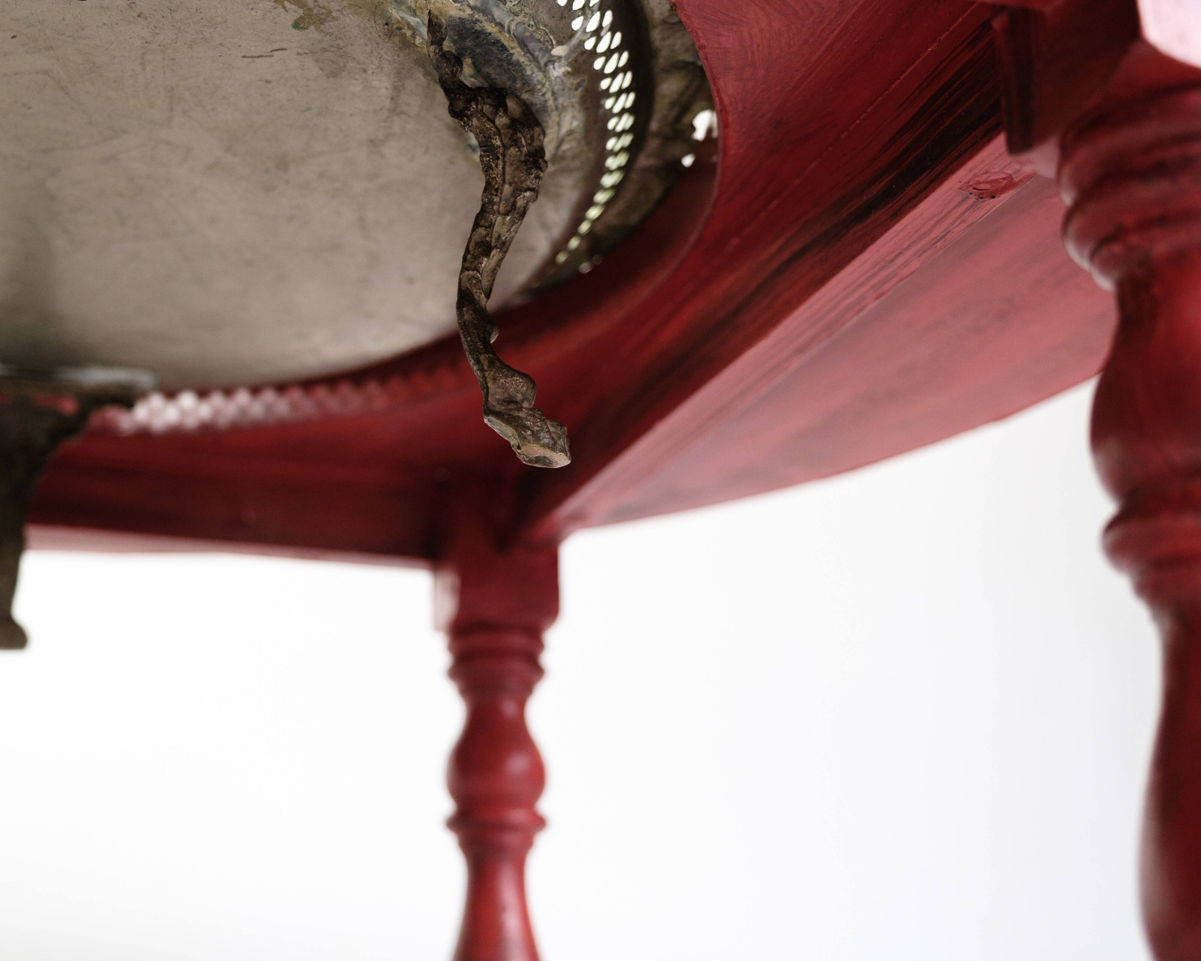 Antique Chinese Style Round Coffee Table With Bulit-in Brass Tray From 1890