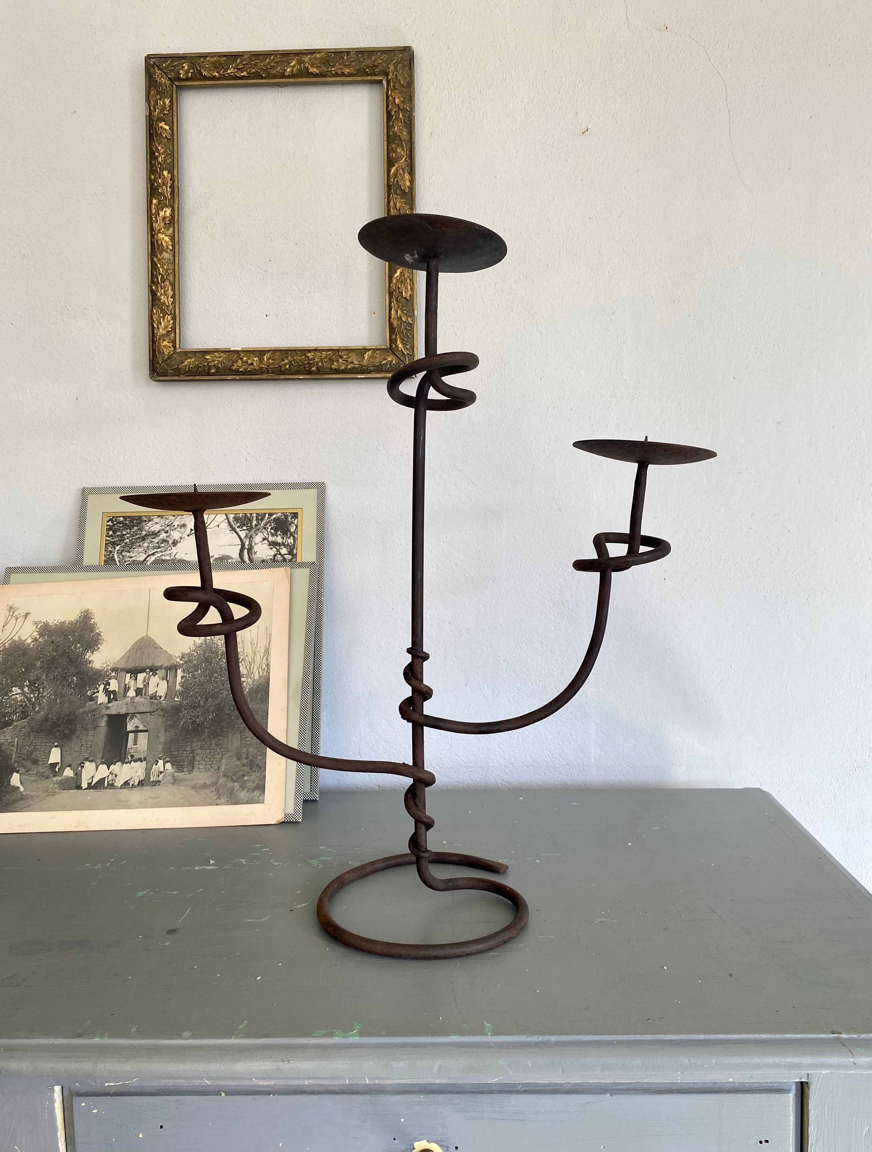 Bougeoir vintage en fer forgé (43 cm) | €20