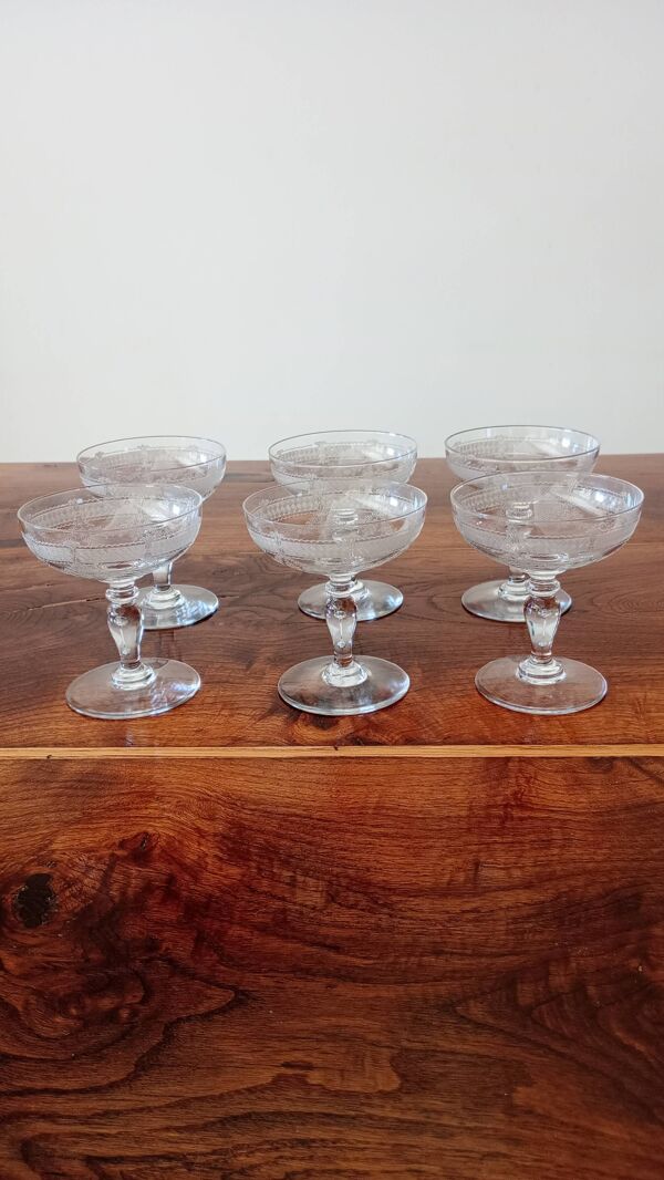 6 coupes à champagne en cristal de Baccarat