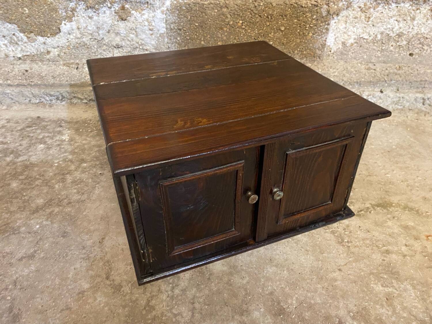 Vintage pathé vinyl record storage cabinet with 2 wooden compartments and hinged doors (wine)