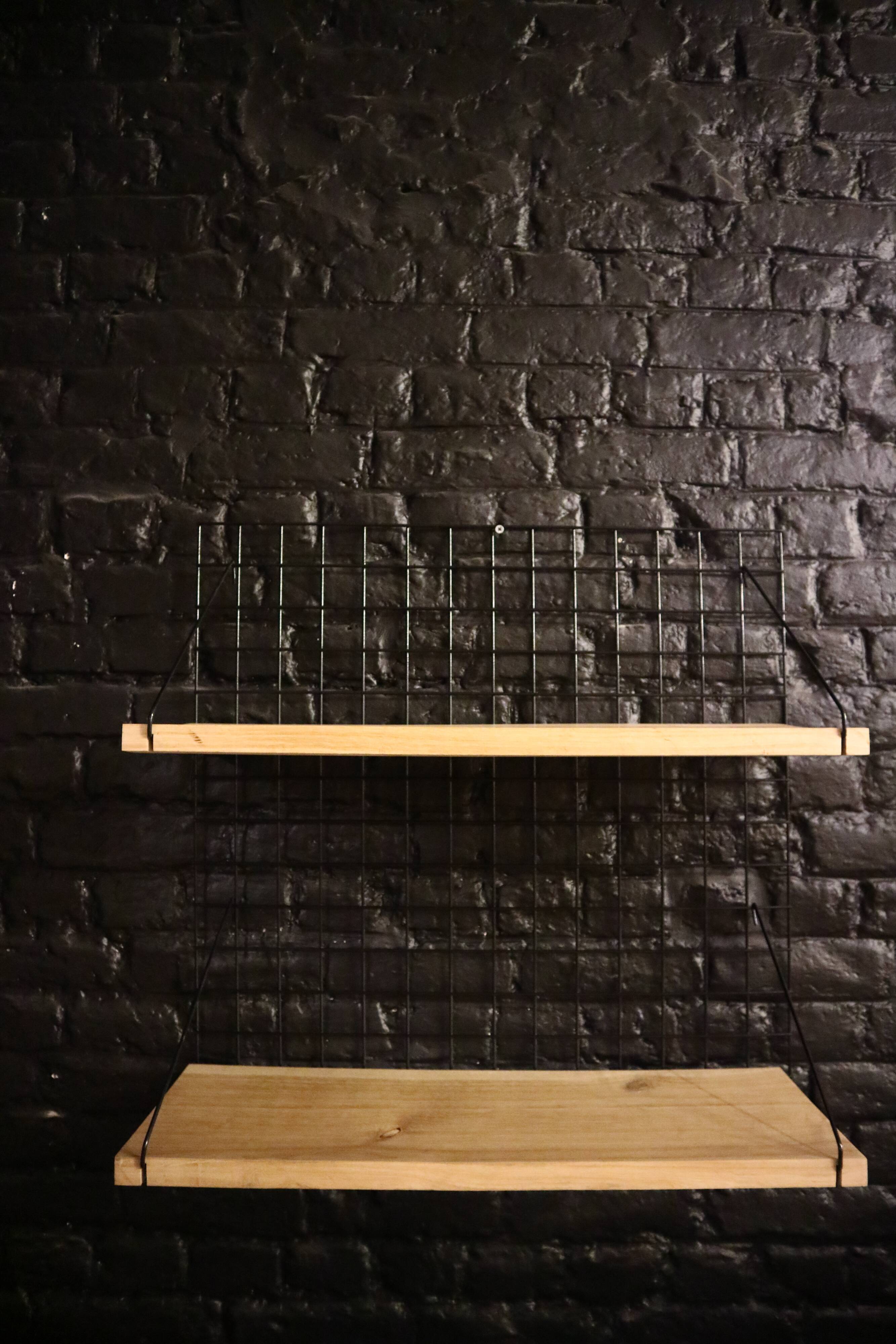 "Meca" shelf designed by Pierre Guariche for Meurop