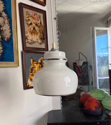 Suspension en opaline blanche et argenté années 70-80