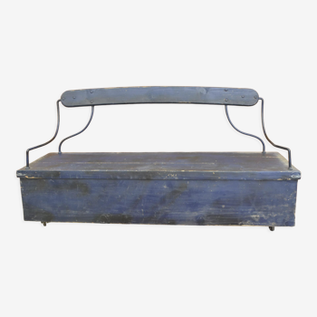 Carriage style chest bench