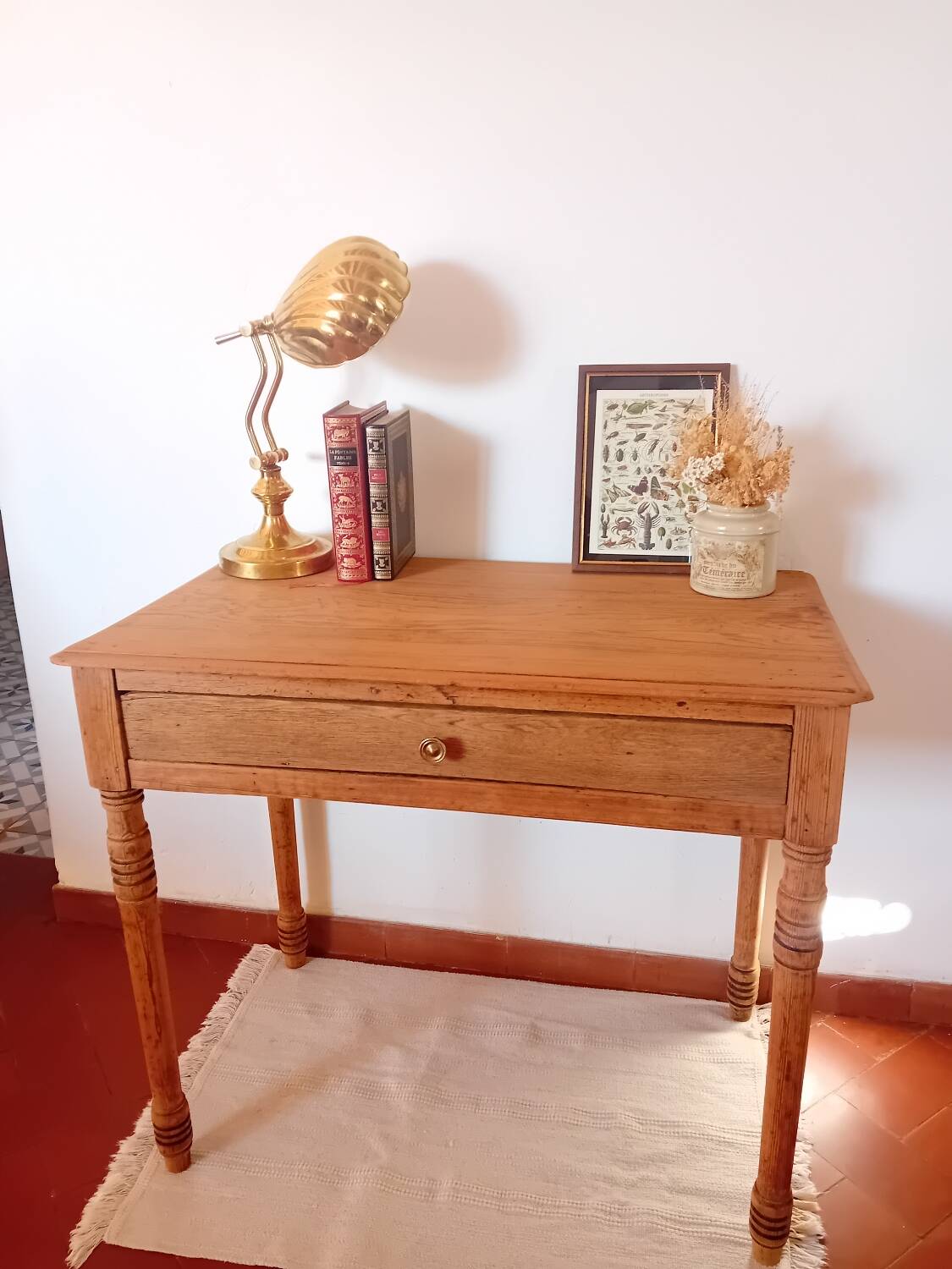 Children's desk or side table