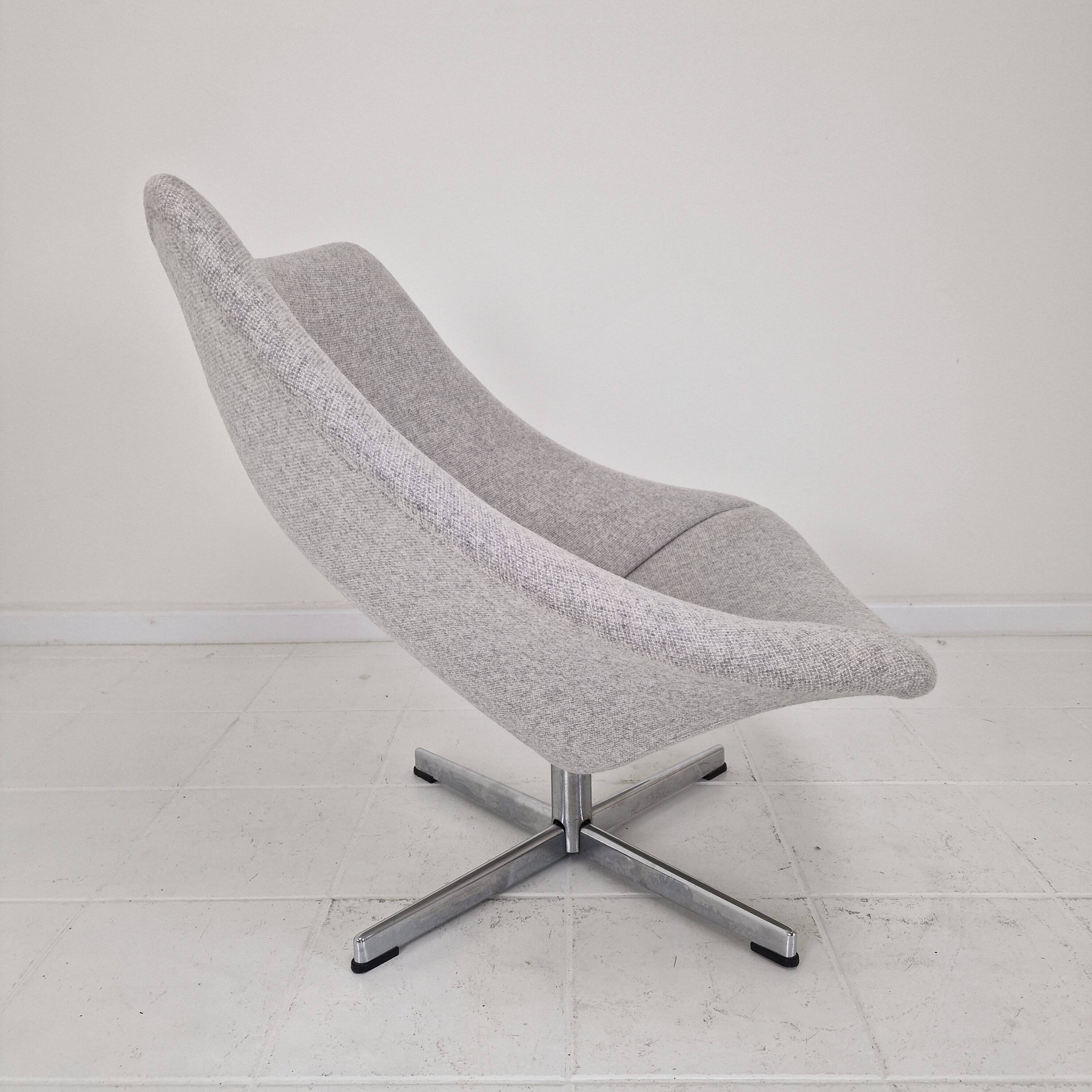 Restored Artifort Oyster Lounge Chair With Cross Base by Pierre Paulin, 60'